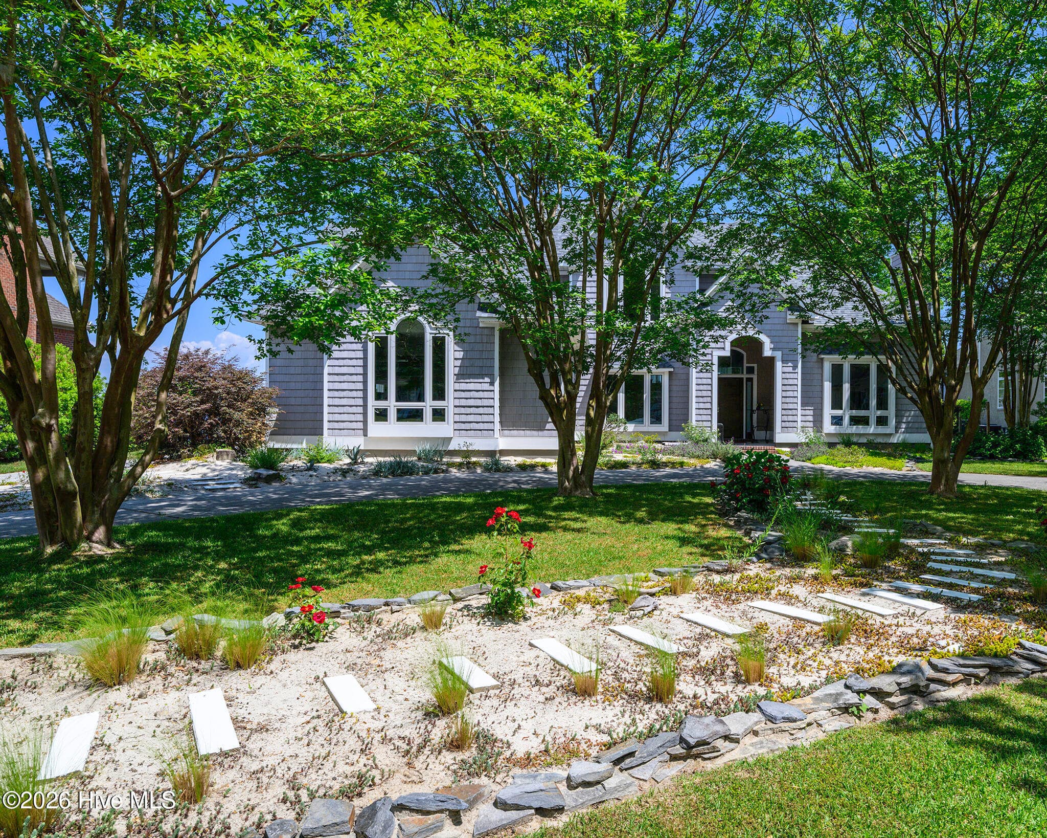 Beautiful Landscaping - 228 Drake Landing, New Bern, NC 28560