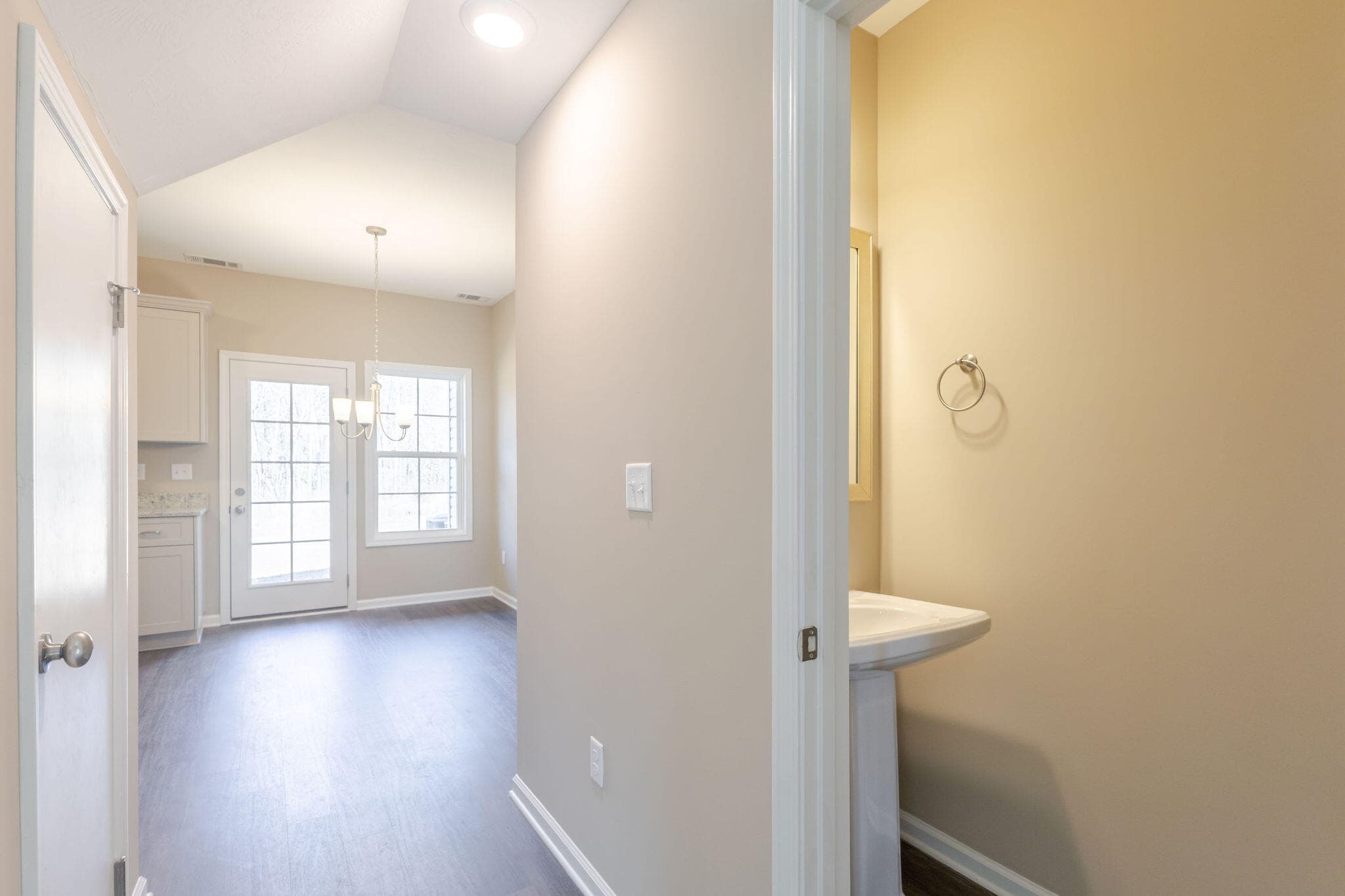 Townhouse at 355 Bordeaux Drive, Thomson, GA 30824, photo 13 of 22