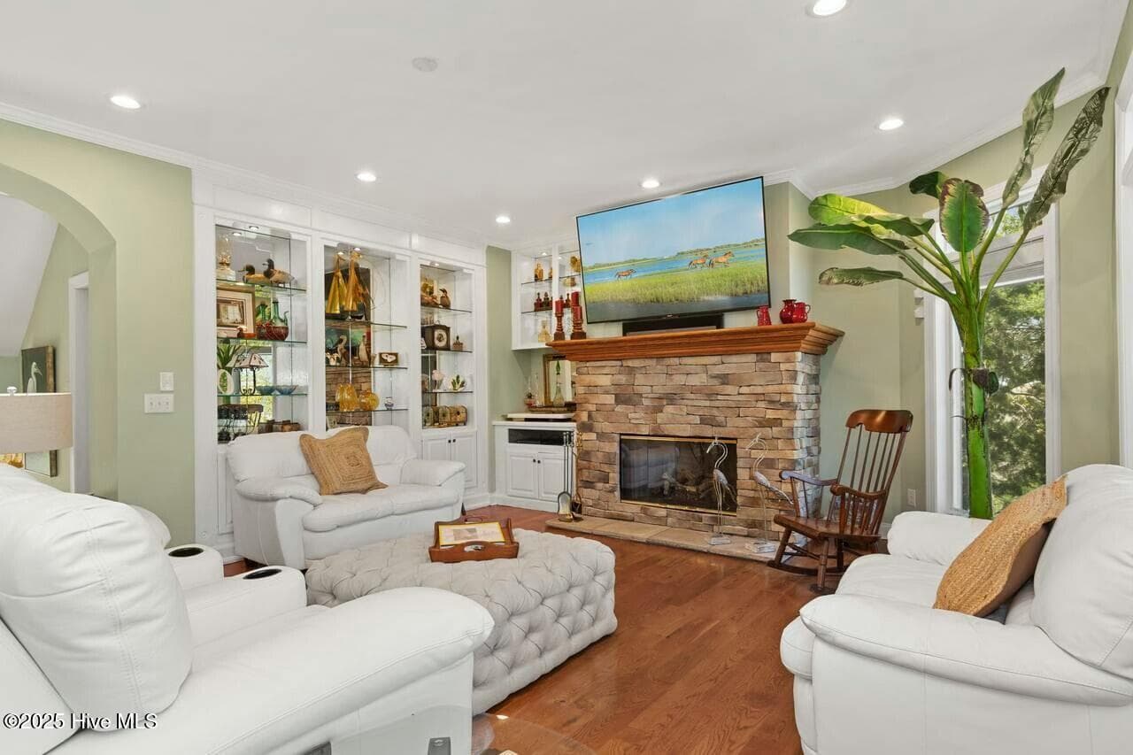 Living Room - 7012 Sound Drive, Emerald Isle, NC 28594
