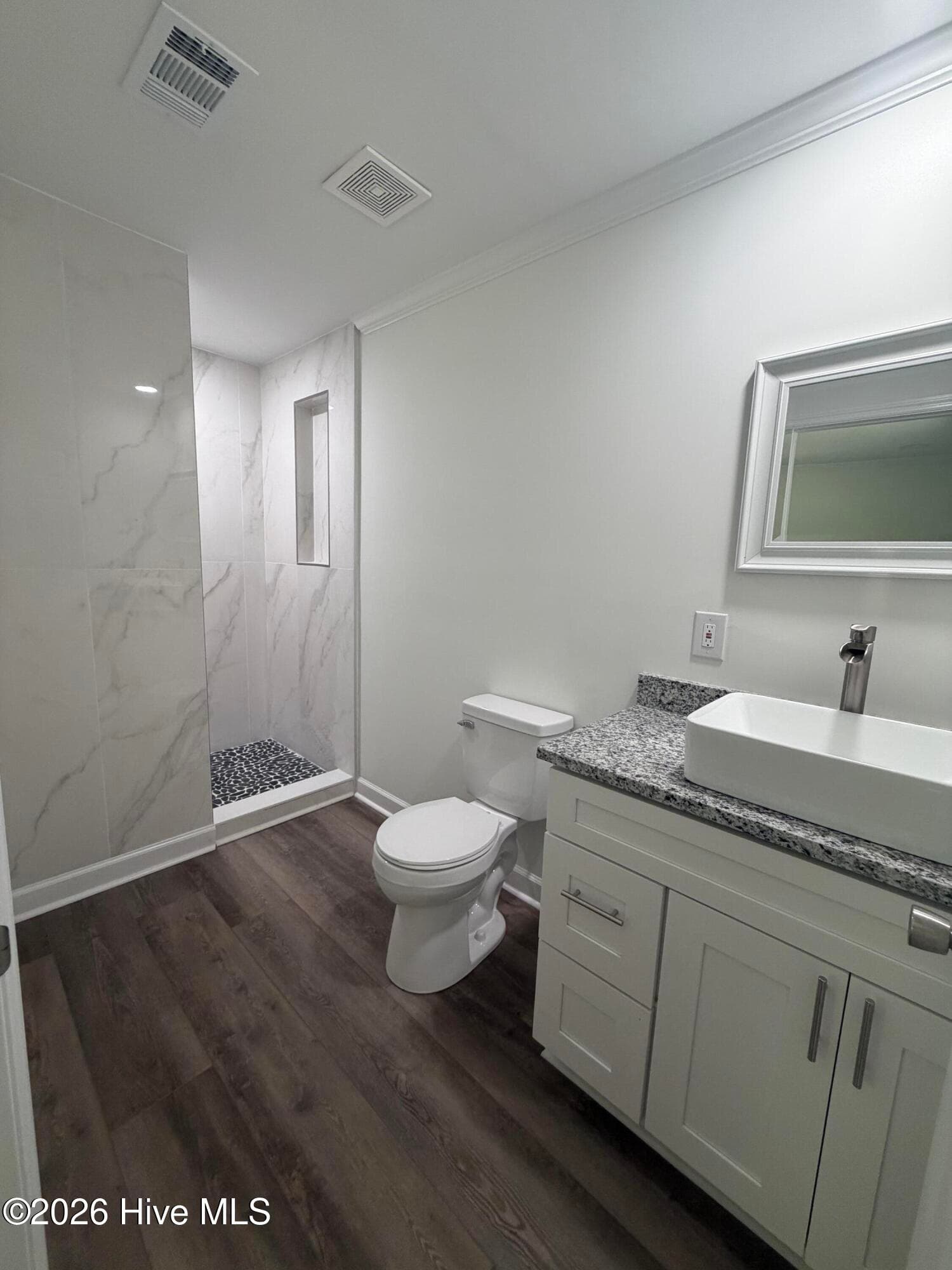 Primary Bath - 306 Waynesboro Highway, Wrens, GA 30833