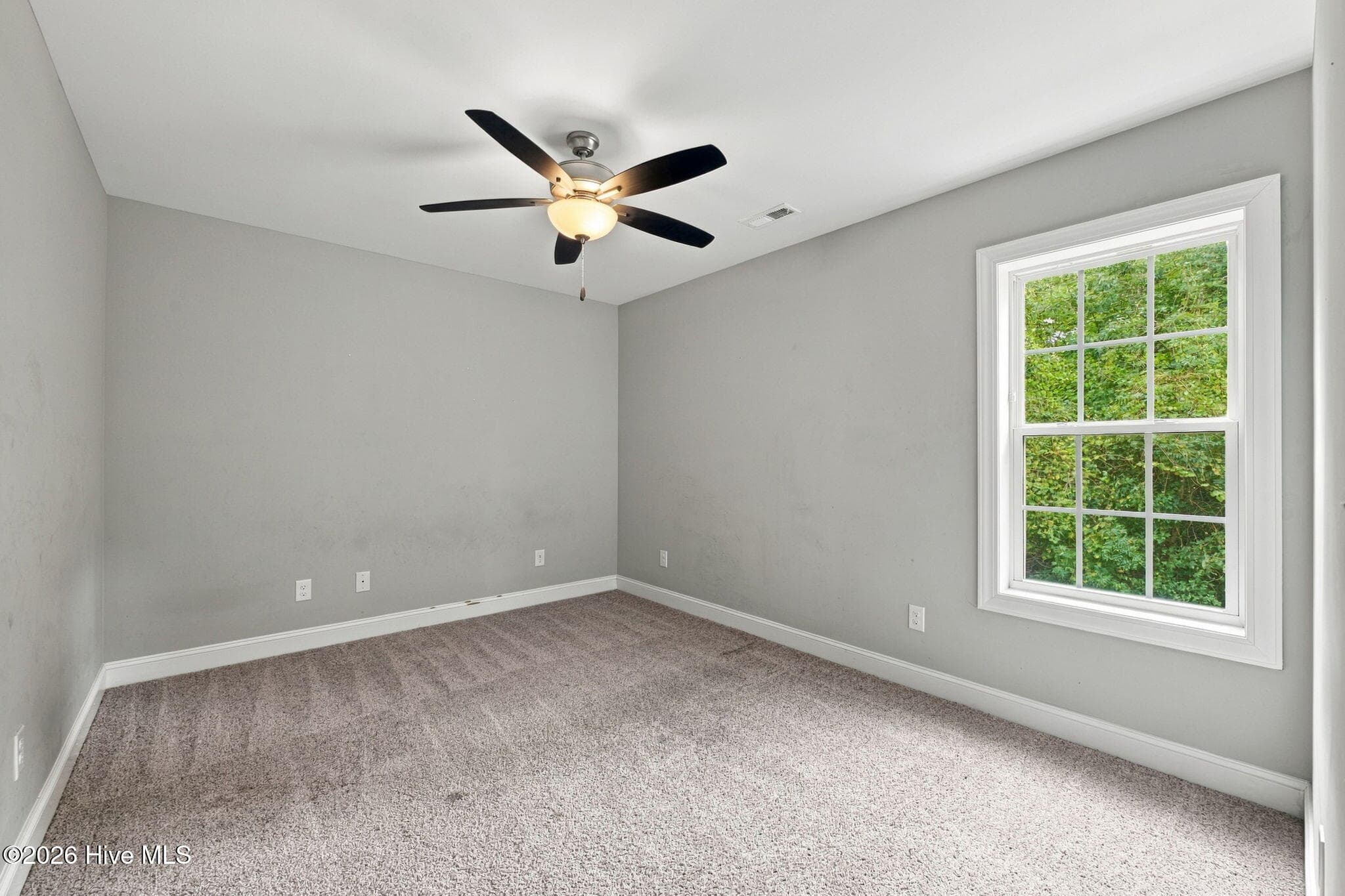 Single Family Residence at 100 Fernie Lane, New Bern, NC 28560, photo 28 of 51