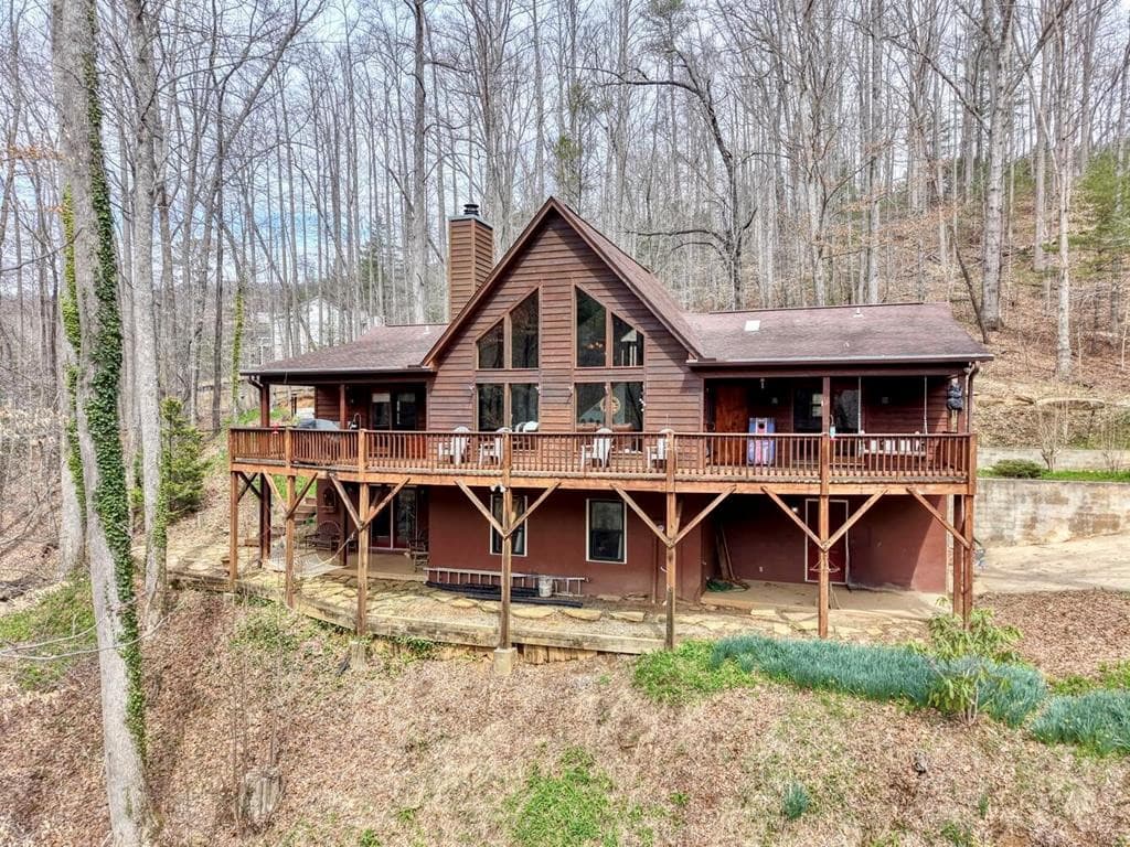 Residential at 575 Carolina Springs Lane, Franklin, NC 28734, photo 38 of 68