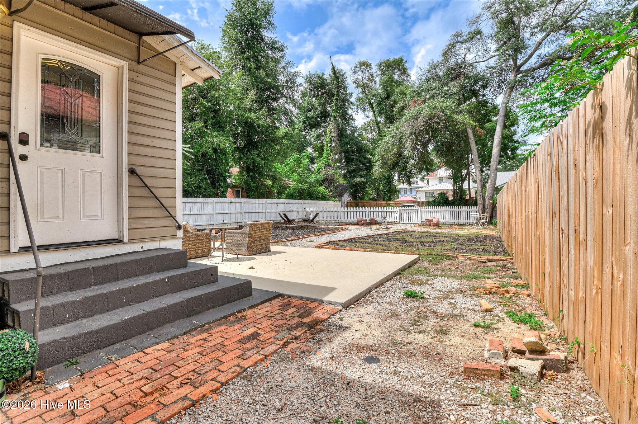 Single Family Residence at 2515 Wrightsboro Road, Augusta, GA 30904, photo 4 of 5