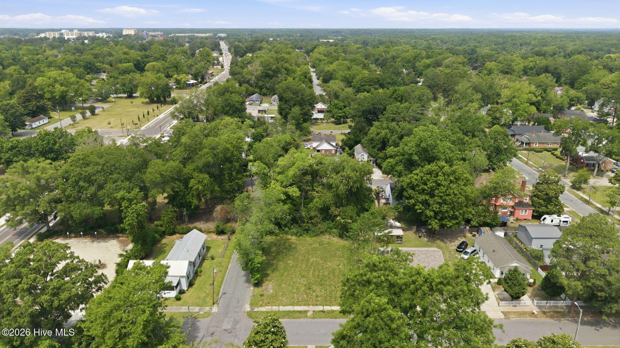 2-4 Units Multi-Family at 410 Latham Street, Greenville, NC 27834, photo 6 of 13