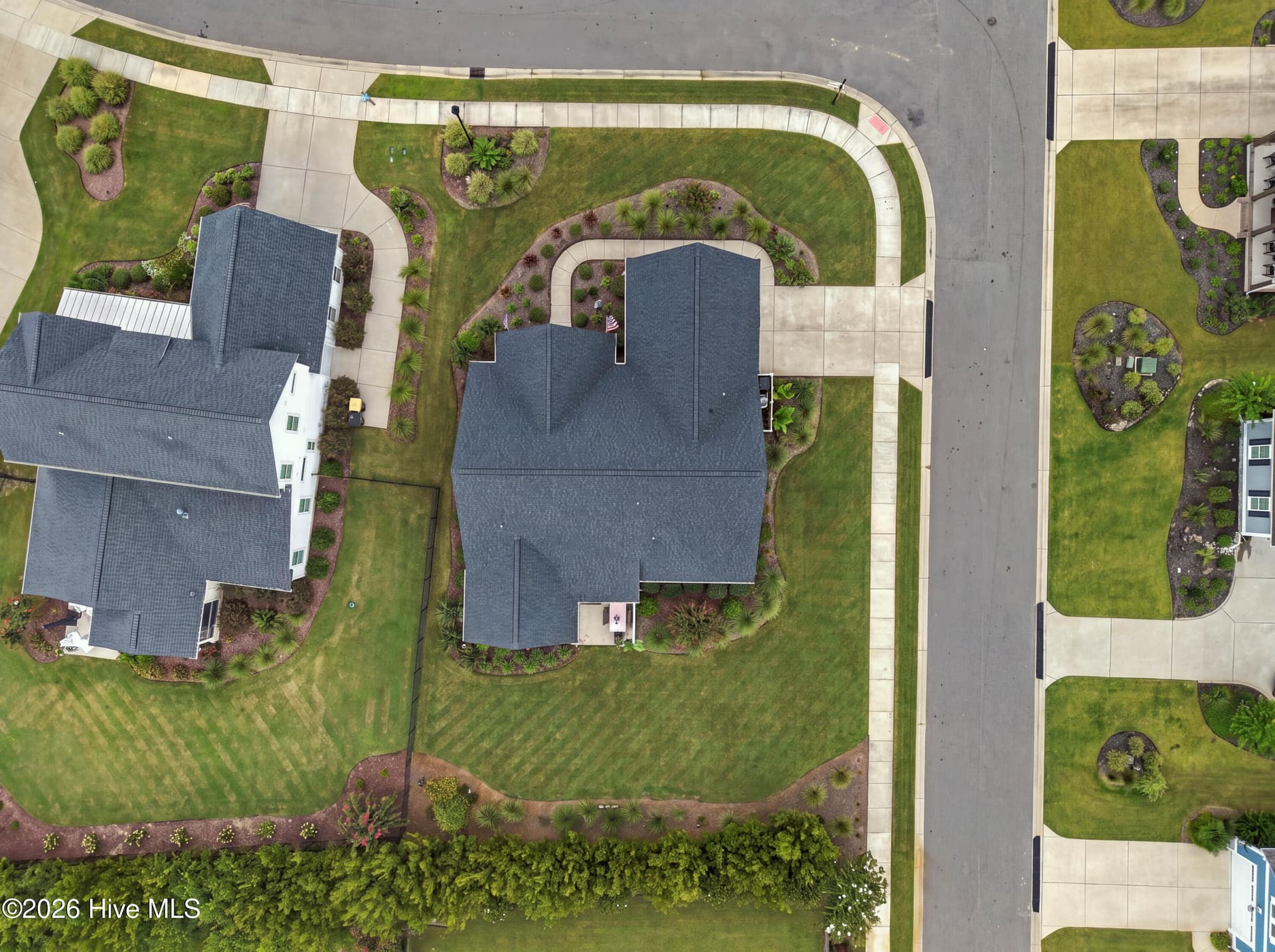 Single Family Residence at 210 Knots Bend Drive, Hampstead, NC 28443, photo 2 of 2