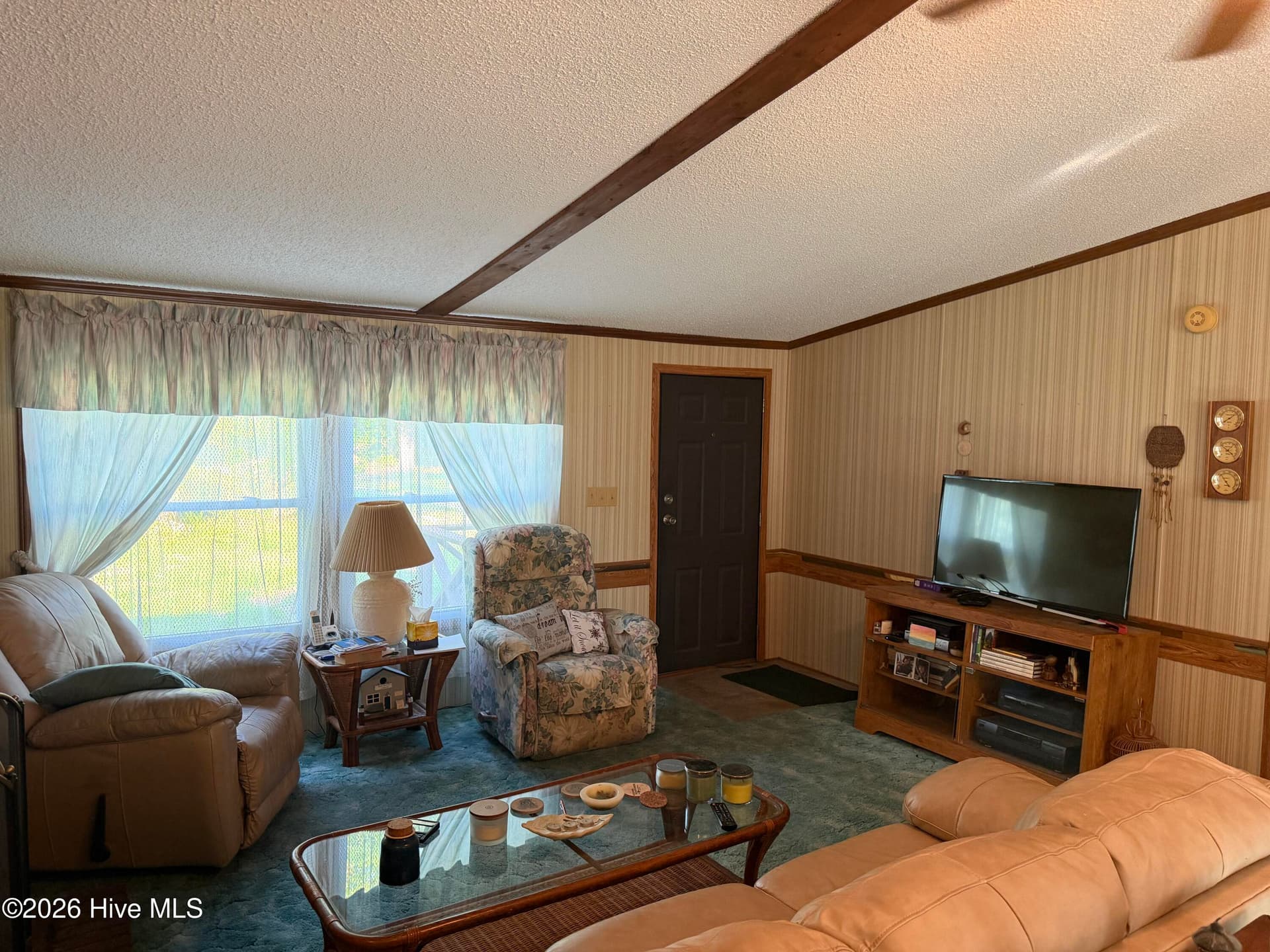 Manufactured Home at 245 Lake Drive SW, Supply, NC 28462, photo 7 of 43