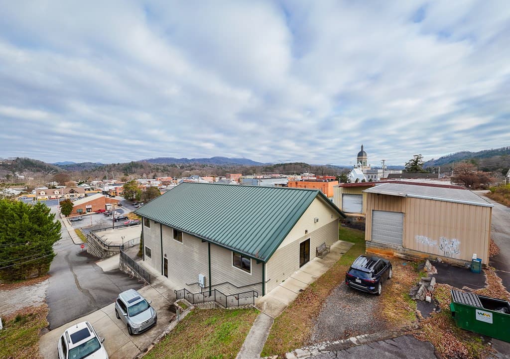 back view of the offices and the printplant/wareho - 89 Sycamore Street, Murphy, NC 28906