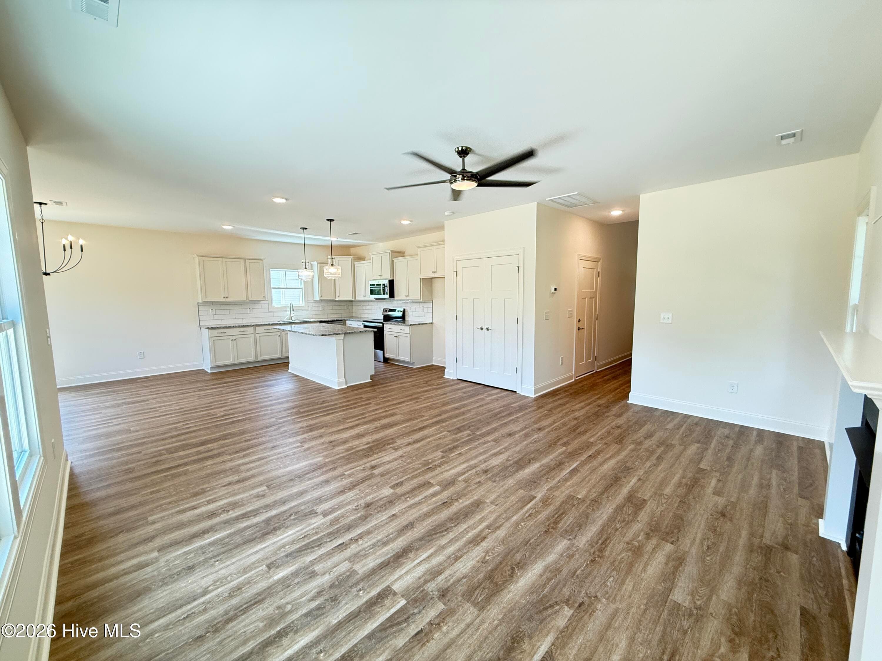 Single Family Residence at 277 Strother Road, Aberdeen, NC 28315, photo 9 of 28