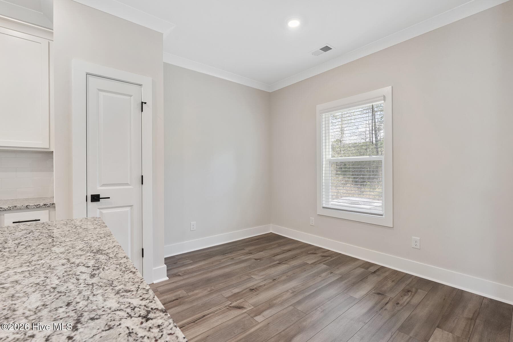 Single Family Residence at 136 Commons View Drive, Hampstead, NC 28443, photo 9 of 17