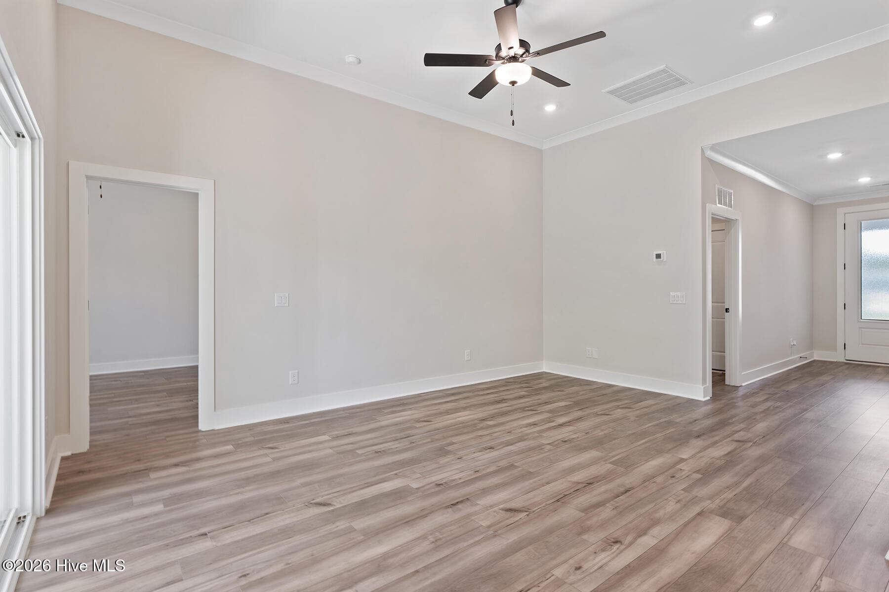 Single Family Residence at 136 Commons View Drive, Hampstead, NC 28443, photo 4 of 17