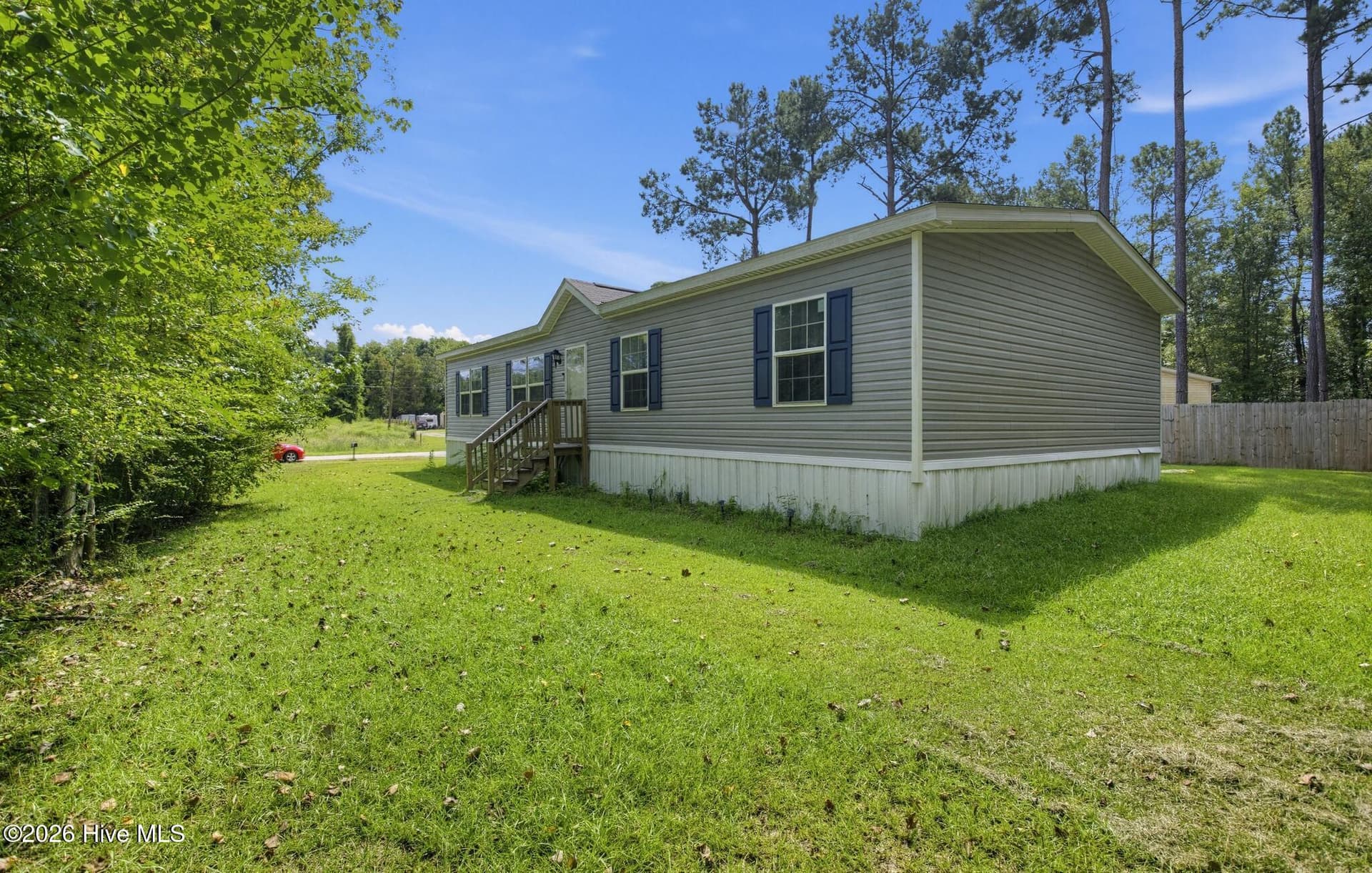 Manufactured Home at 140 Hillmont Road, New Bern, NC 28562
