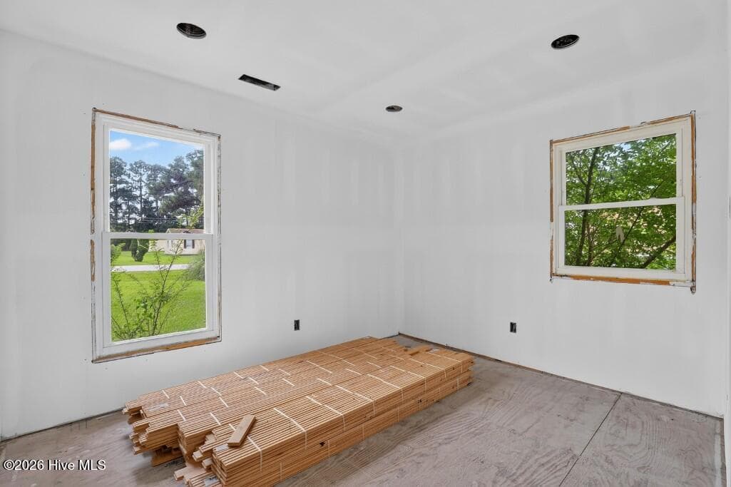 Single Family Residence at 602 W Thurman Road, New Bern, NC 28562, New Bern, photo 6 of 16