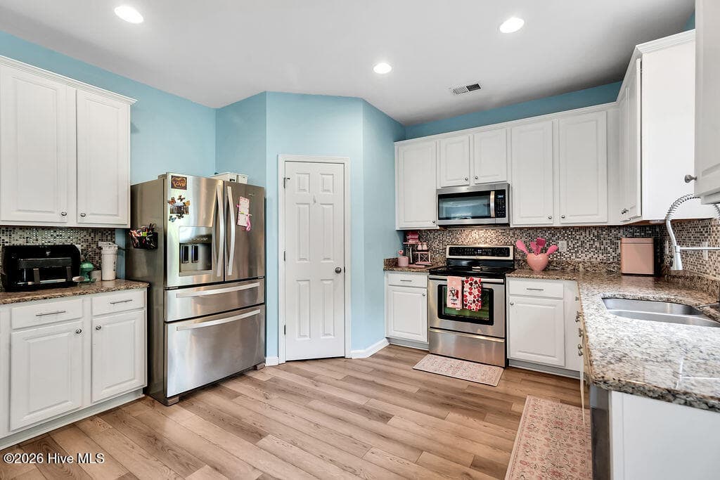 Single Family Residence at 5010 Portside Drive, Southport, NC 28461, photo 14 of 61