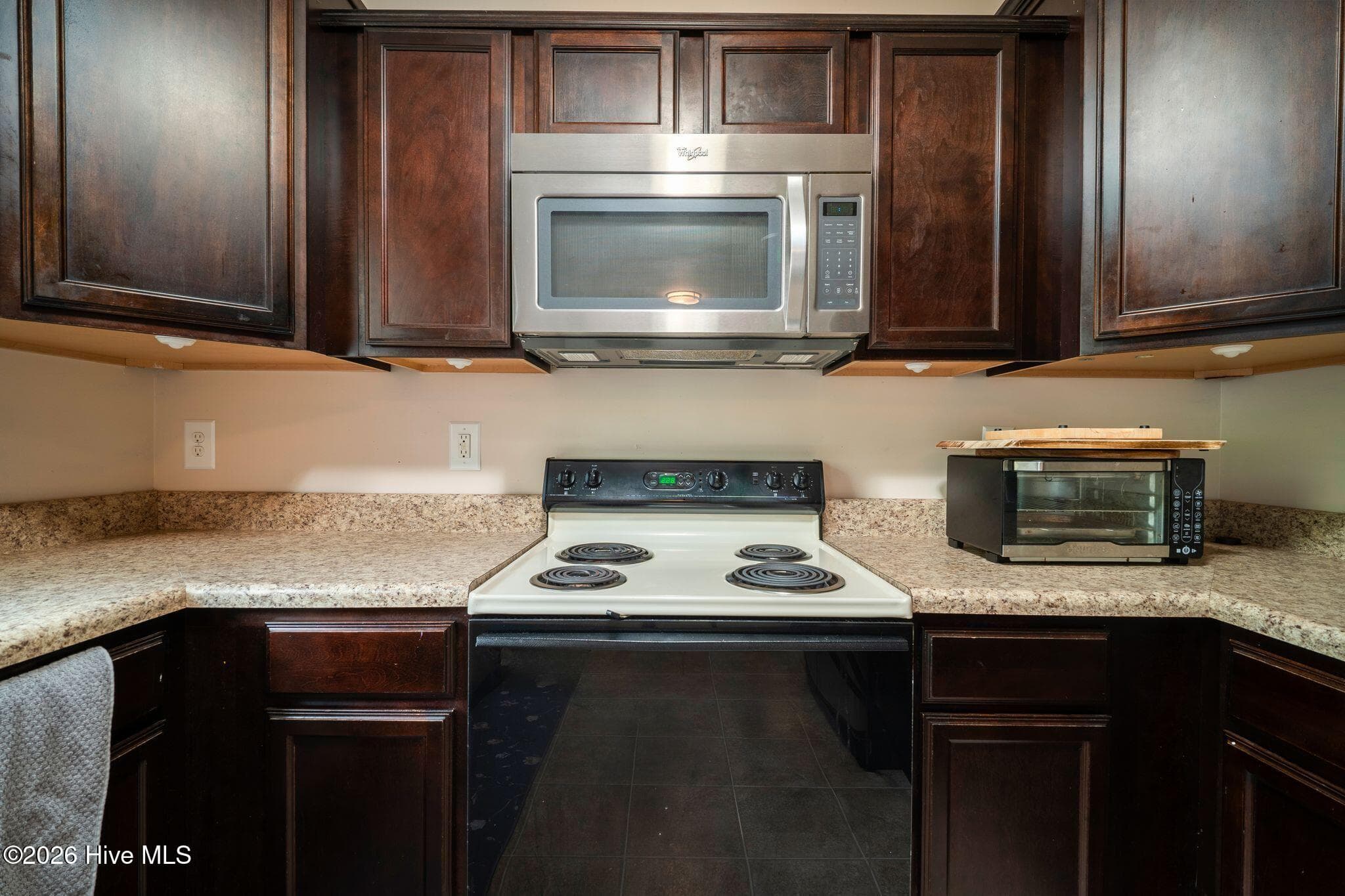 Single Family Residence at 105 Worvin Lane, Richlands, NC 28574, photo 16 of 41