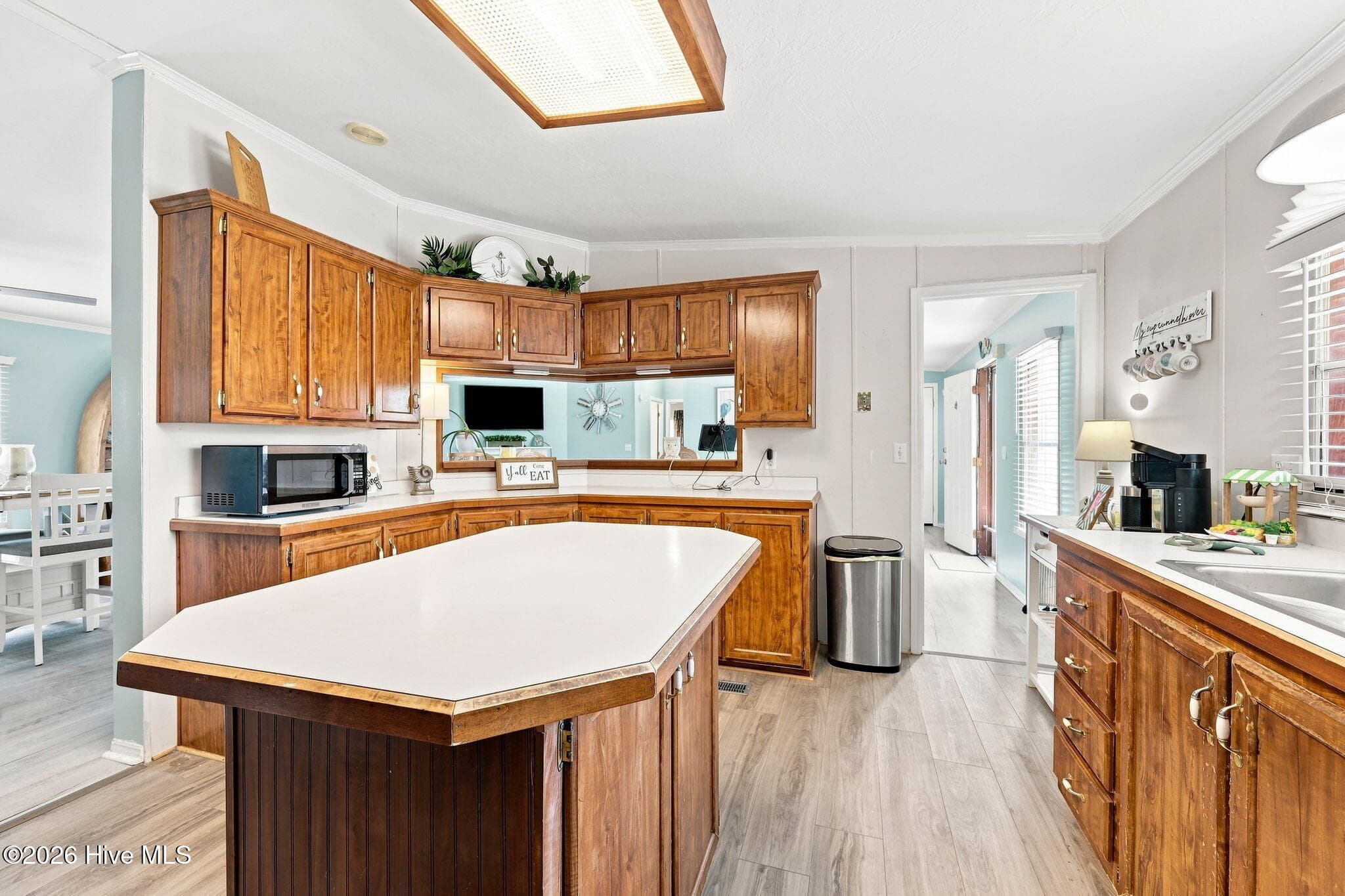 Manufactured Home at 211 D Drive, Chocowinity, NC 27817, photo 16 of 35