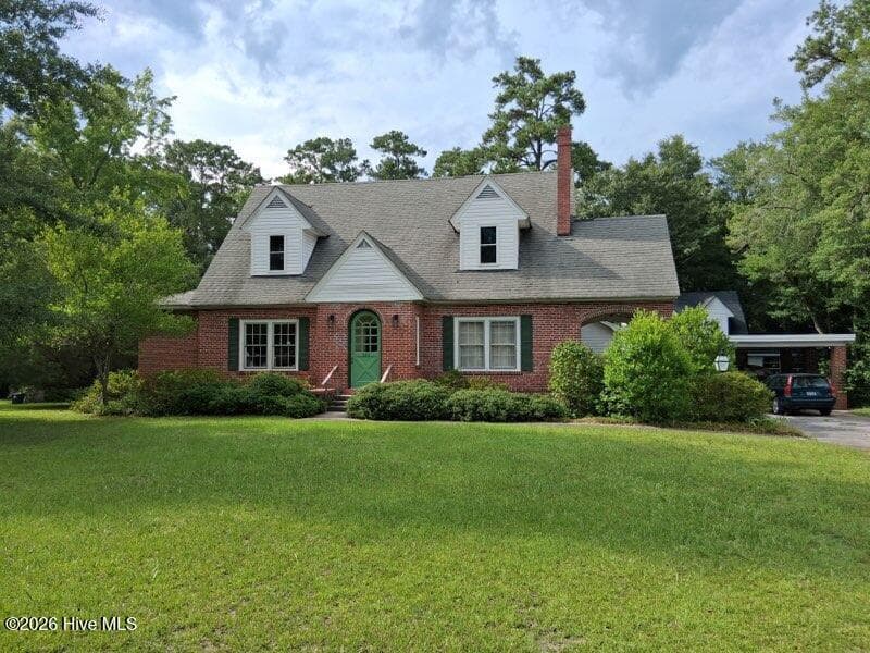 Single Family Residence at 201 E Bell Street, Tabor City, NC 28463, photo 2 of 28