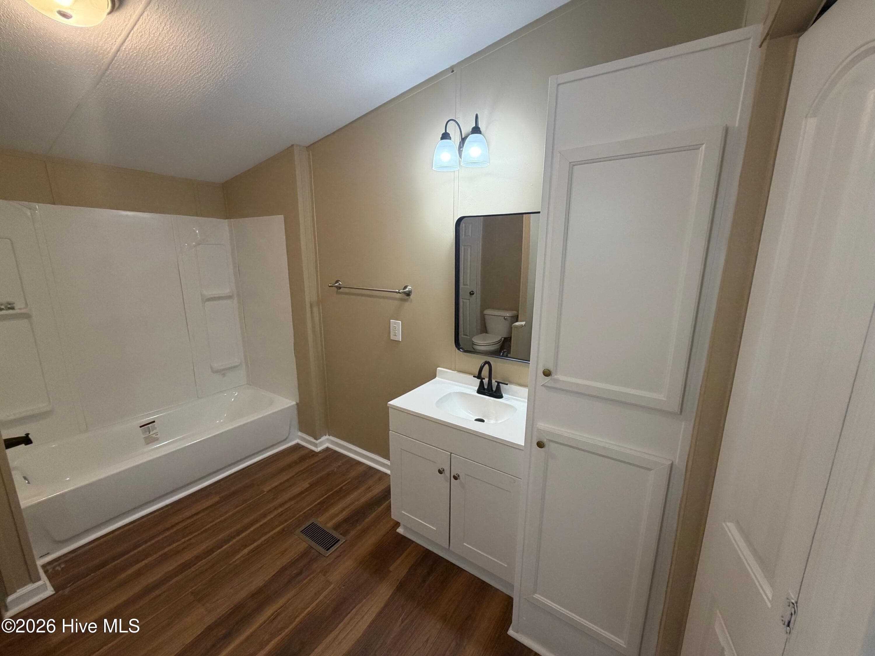 Manufactured Home at 1110 E Northern Boulevard, Tarboro, NC 27886, Tarboro, photo 12 of 37