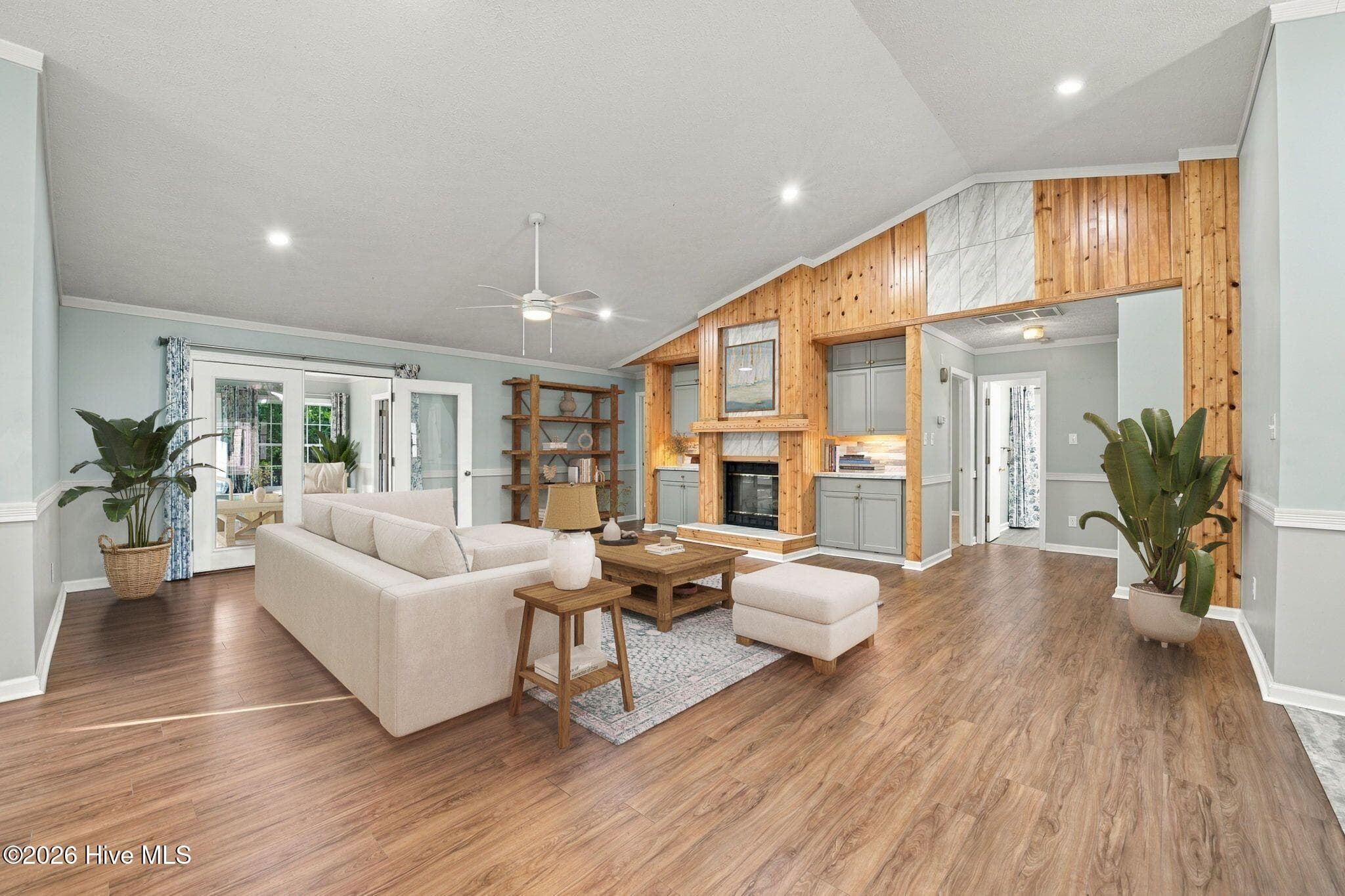 Single Family Residence at 6207 Gondolier Drive, New Bern, NC 28560, photo 2 of 49
