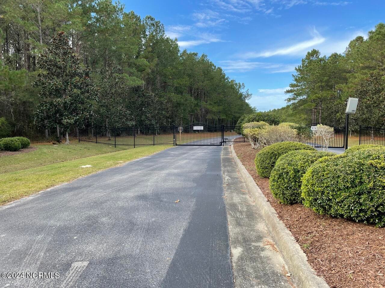 Residential Land at 107 135 Pin Oak Court, Beaufort, NC 28516, photo 2 of 2
