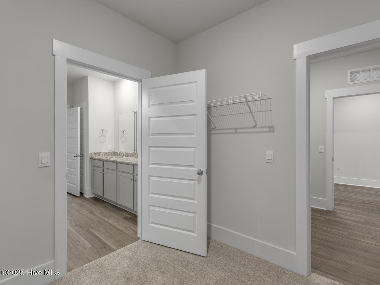 Single Family Residence at 255 Surfside Landing Boulevard Lot 123, Hubert, NC 28539, photo 2 of 5