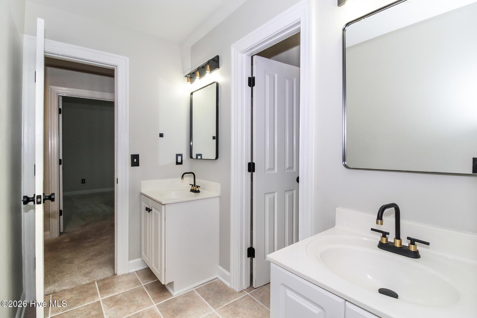 Single Family Residence at 1604 Sound Watch Drive, Wilmington, NC 28409, photo 33 of 39