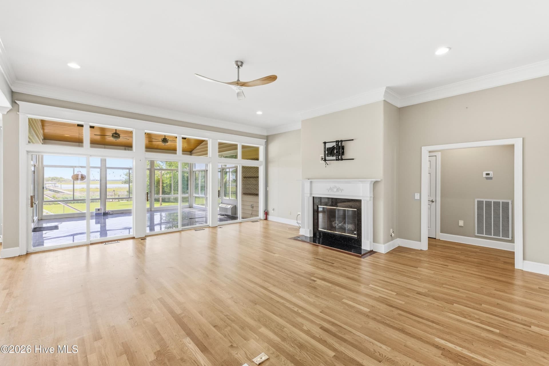 Single Family Residence at 99 Sound View Drive N, Hampstead, NC 28443, photo 16 of 99