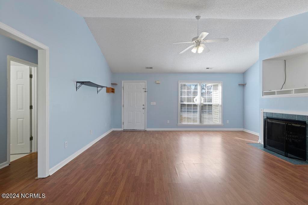 Single Family Residence at 1302 Davis Street, Jacksonville, NC 28540, photo 9 of 23