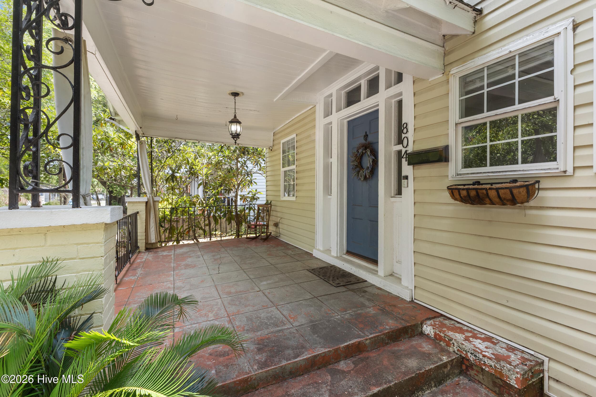 Single Family Residence at 804 S 6th Street, Wilmington, NC 28401, photo 4 of 16