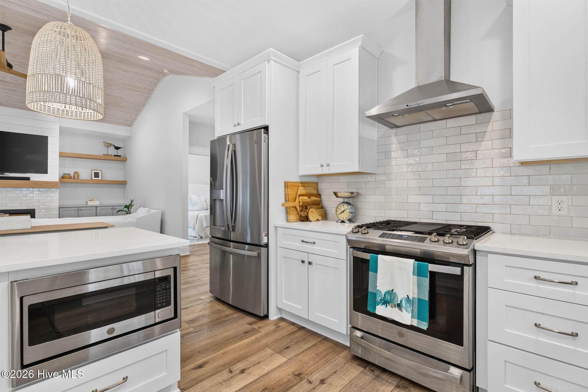 Chef's delightful kitchen with gas oven and range - 101 SE 14th Street, Oak Island, NC 28465