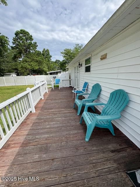 Manufactured Home at 1554 Gate 2 SW, Ocean Isle Beach, NC 28469, photo 3 of 17