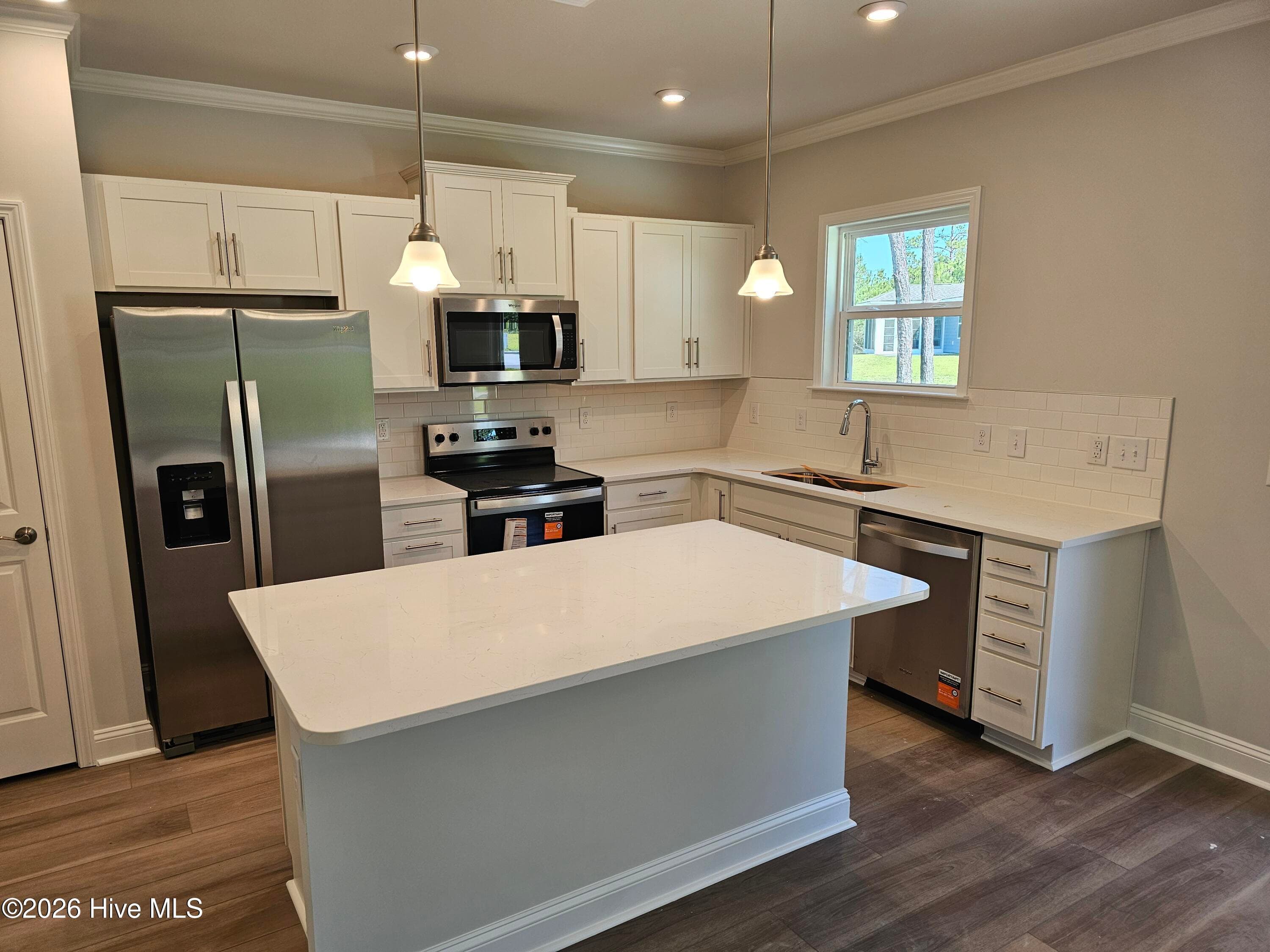 Single Family Residence at 408 La Mer Loop, Shallotte, NC 28470, photo 13 of 101