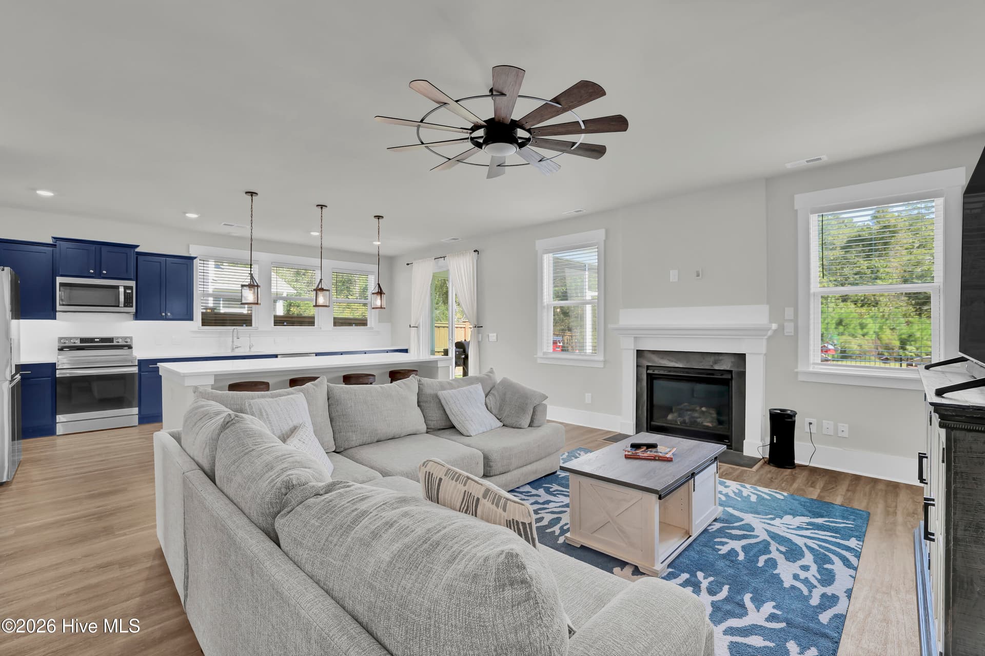 Living Room - 512 Edgewater Way, Surf City, NC 28445
