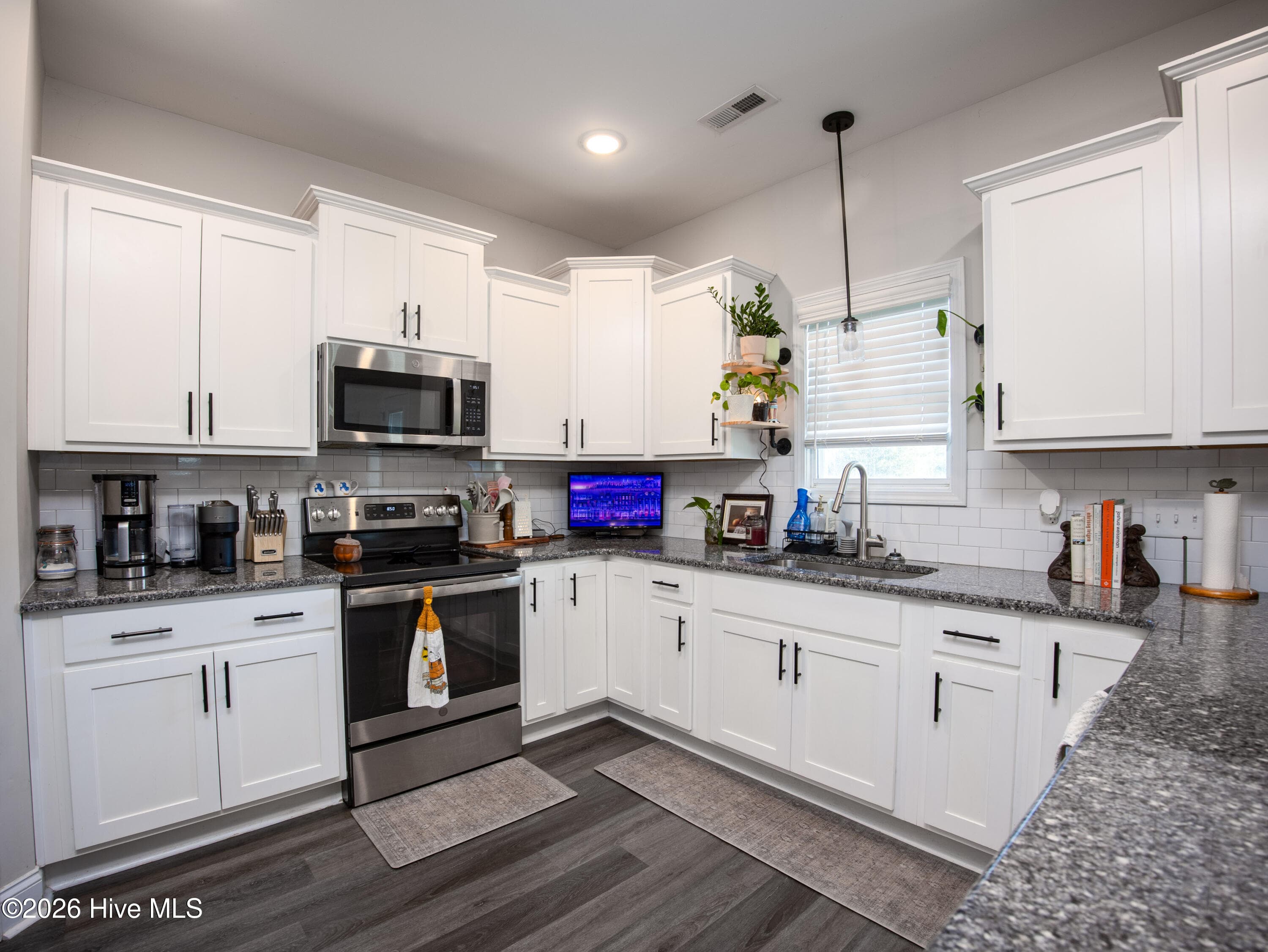 Single Family Residence at 101 Pine Needle Drive, Salemburg, NC 28385, photo 16 of 38
