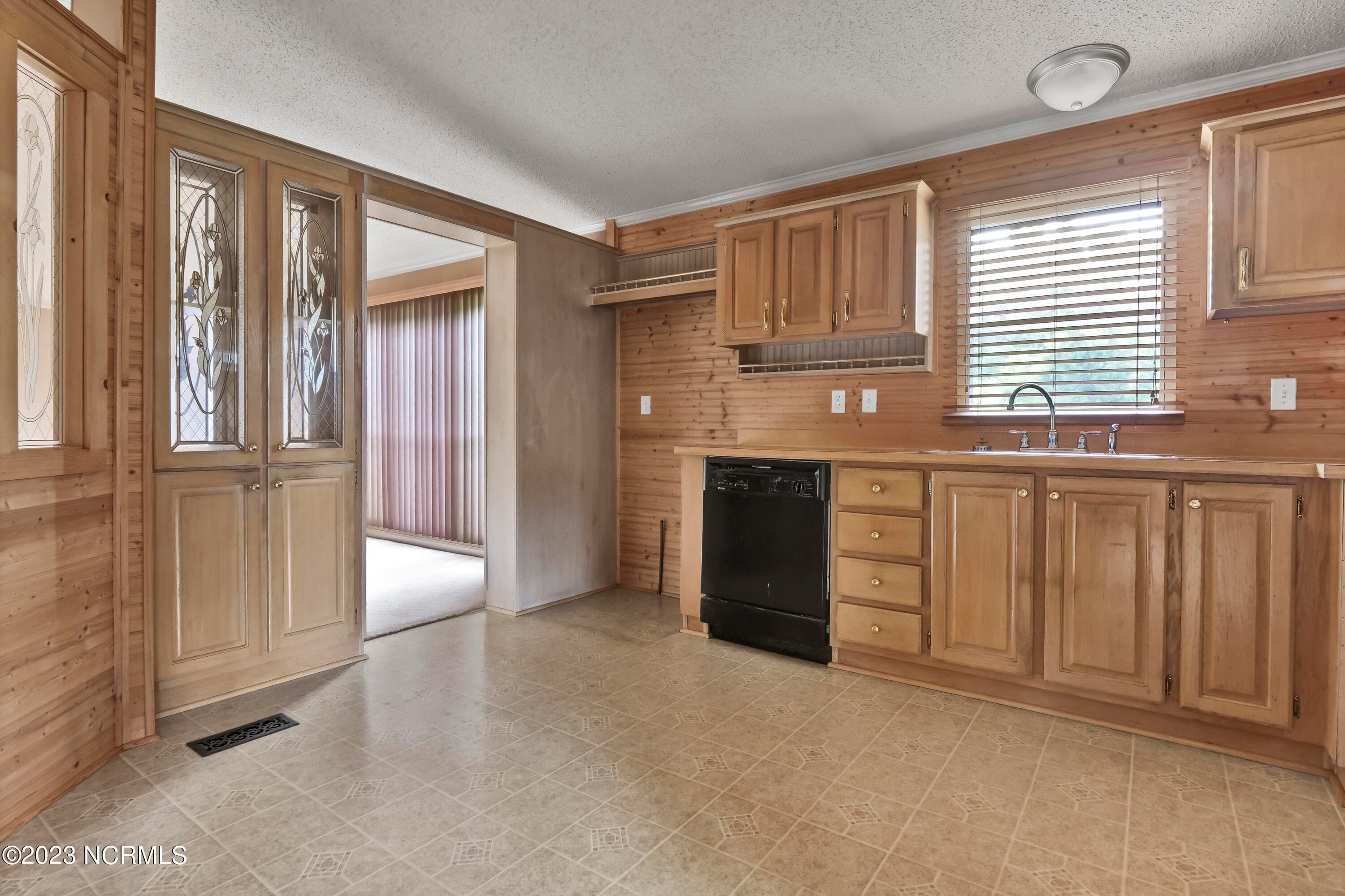 Single Family Residence at 2645 Scotts Hill Loop Road, Wilmington, NC 28411, photo 8 of 28