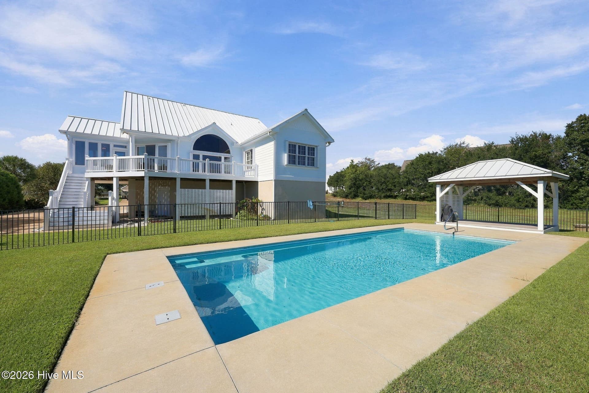 Single Family Residence at 526 Ballast Point Road, Hampstead, NC 28443, photo 2 of 67
