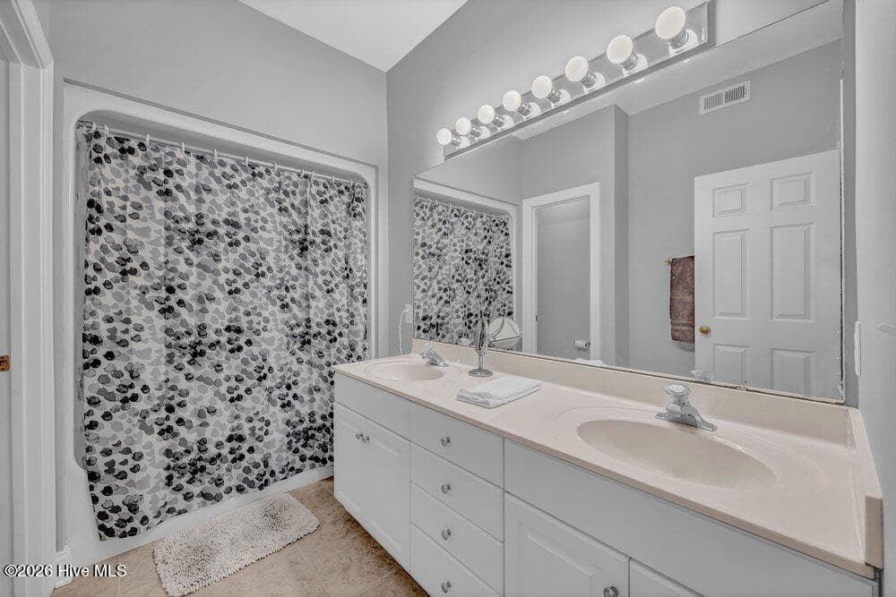Townhouse at 233 Racine Drive Unit 63, Wilmington, NC 28403, photo 19 of 33