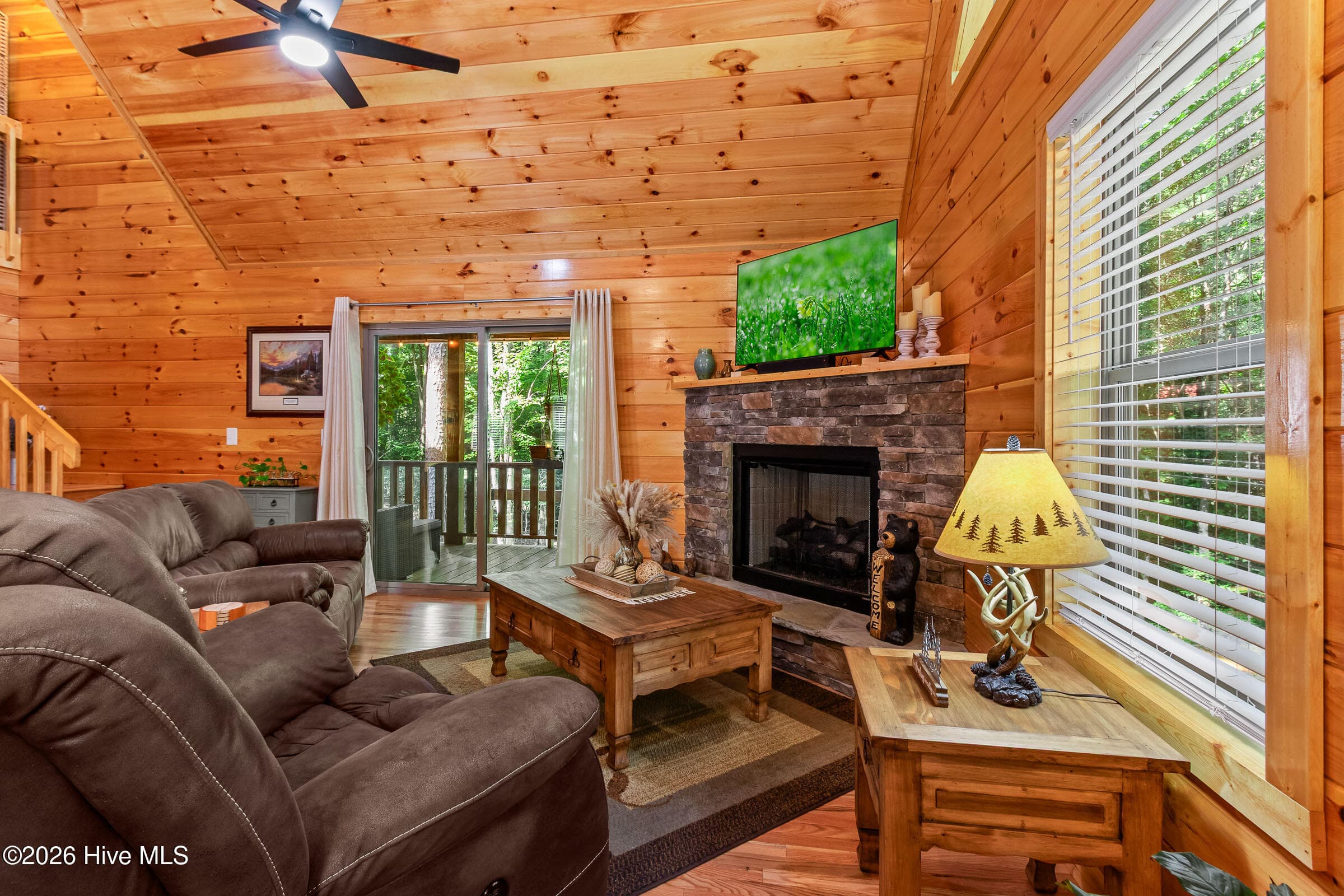 Single Family Residence at 84 Oakcrest Lane, Murphy, NC 28906, photo 13 of 63
