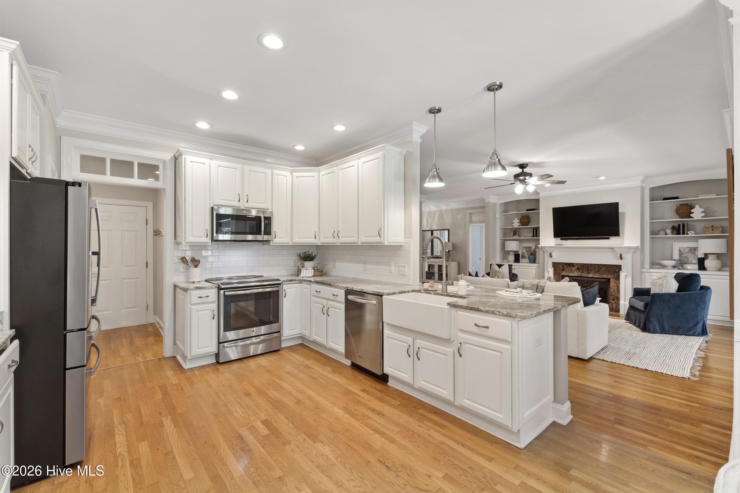Single Family Residence at 913 Wild Dunes Circle, Wilmington, NC 28411, photo 11 of 60