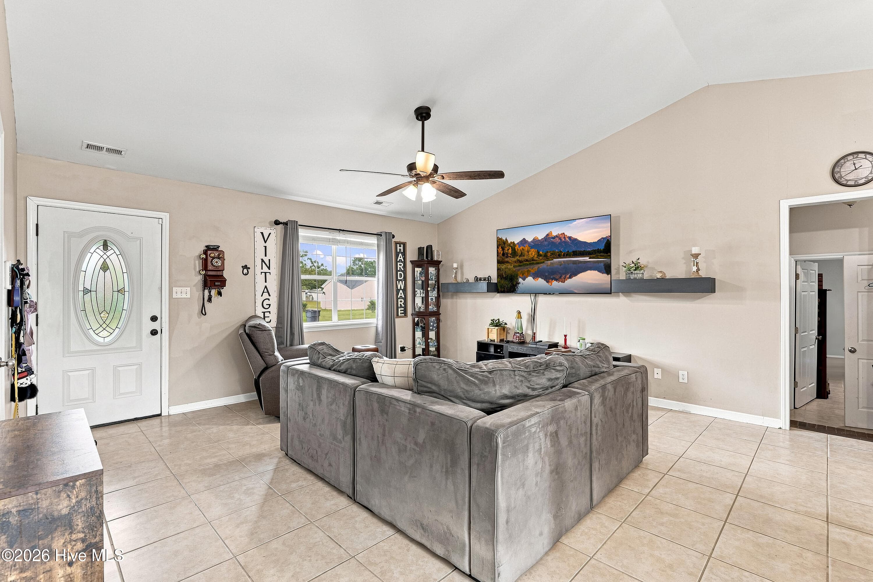 Entry and living area - 215 S Ginger Drive, Hubert, NC 28539