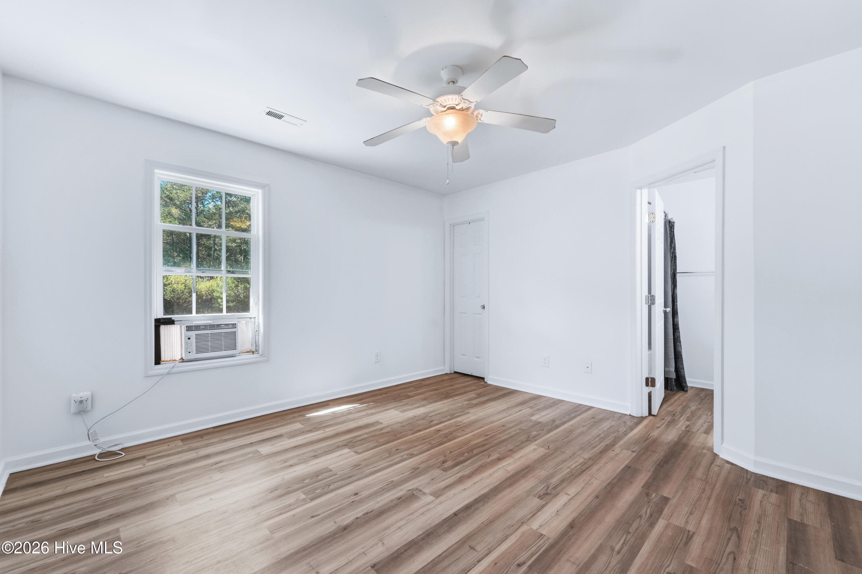 Single Family Residence at 178 Ashbury Park Lane, Richlands, NC 28574, photo 12 of 46