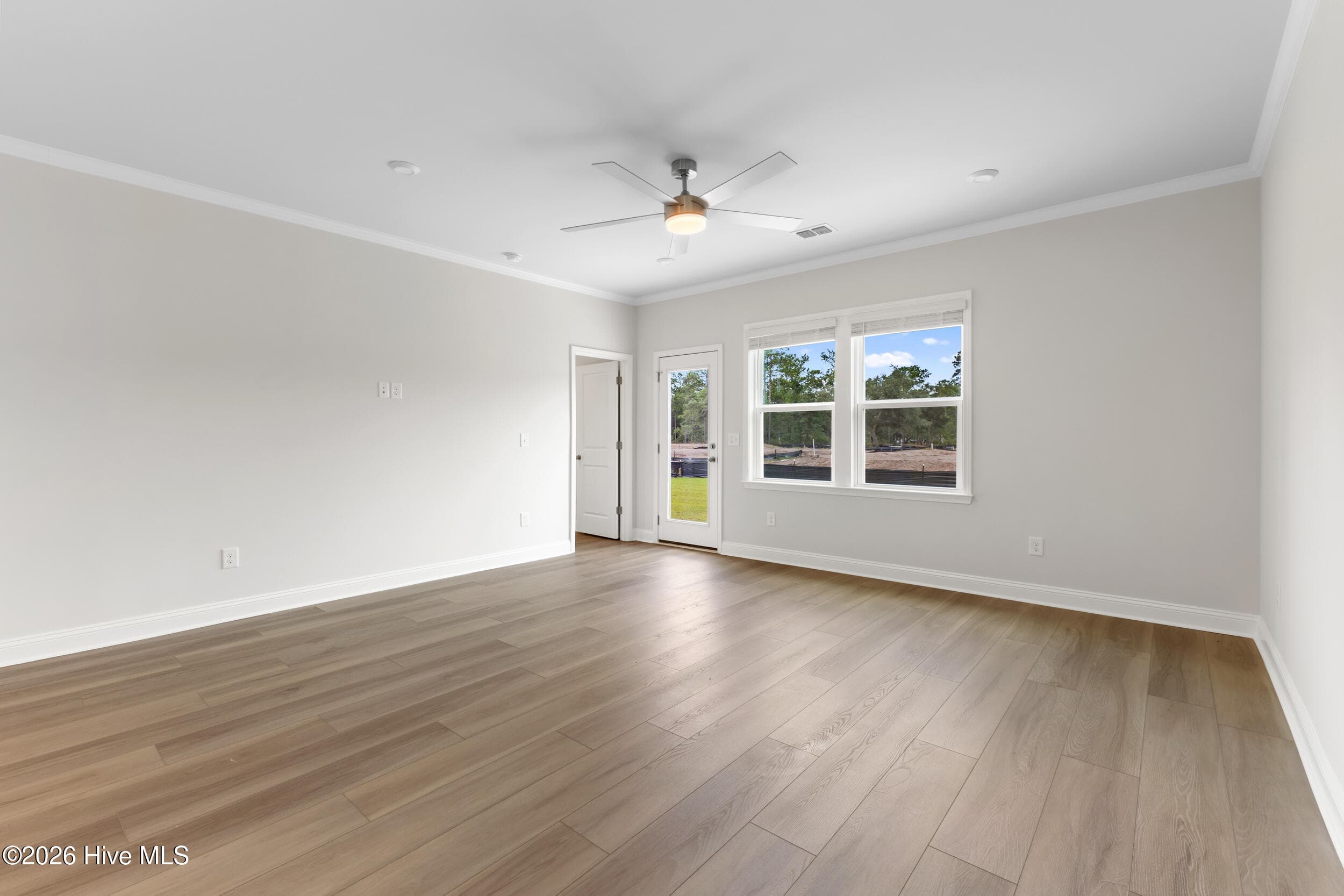 Single Family Residence at 531 Glitter Bay Loop, Shallotte, NC 28470, photo 33 of 115