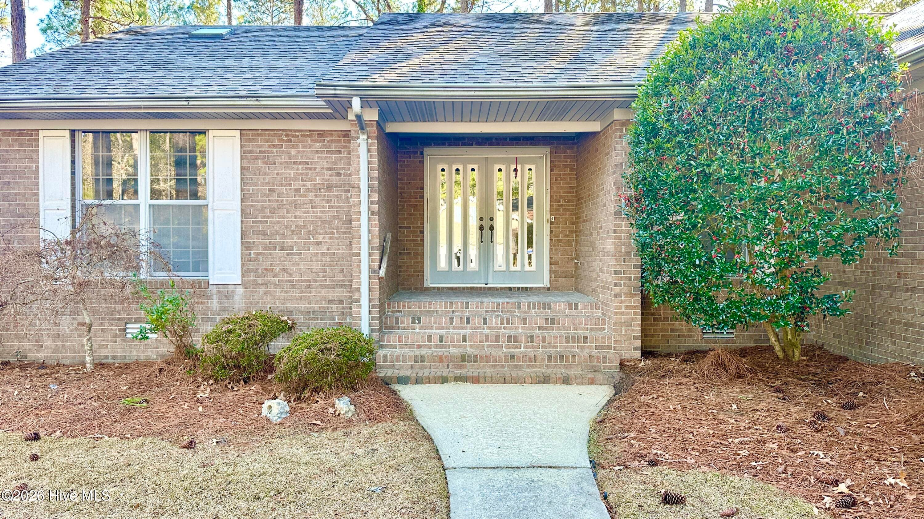 Single Family Residence at 2131 Royal Pines Drive, New Bern, NC 28560, photo 18 of 117
