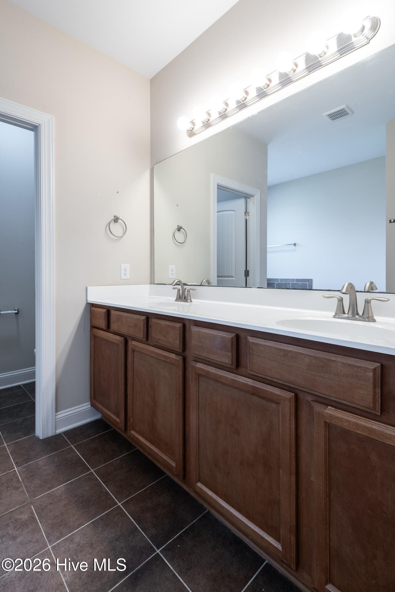 Double Vanities - 297 Copper Creek Drive, Winterville, NC 28590
