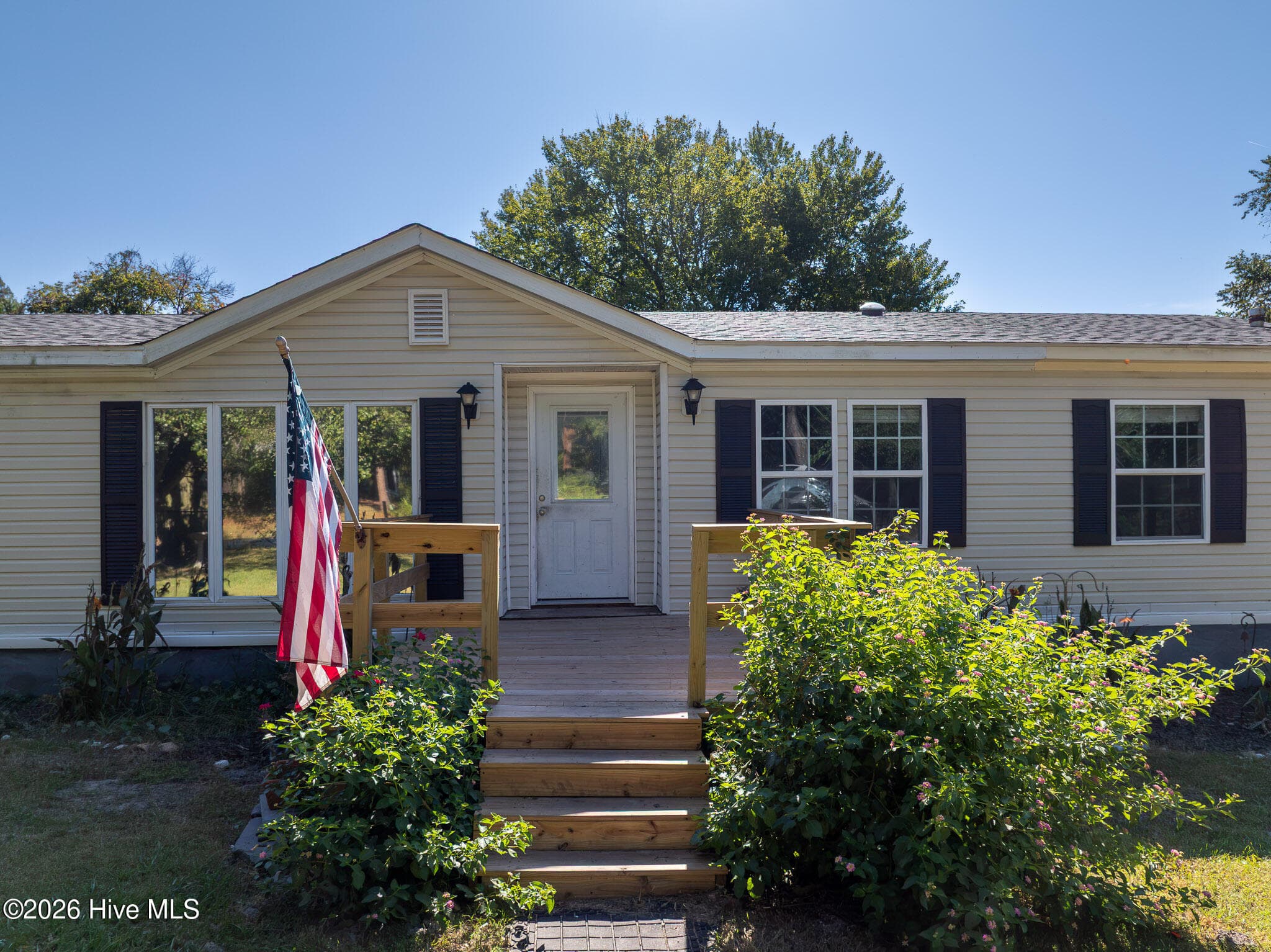 Manufactured Home at 1608 Patsy Lane, Wilmington, NC 28405, photo 4 of 51