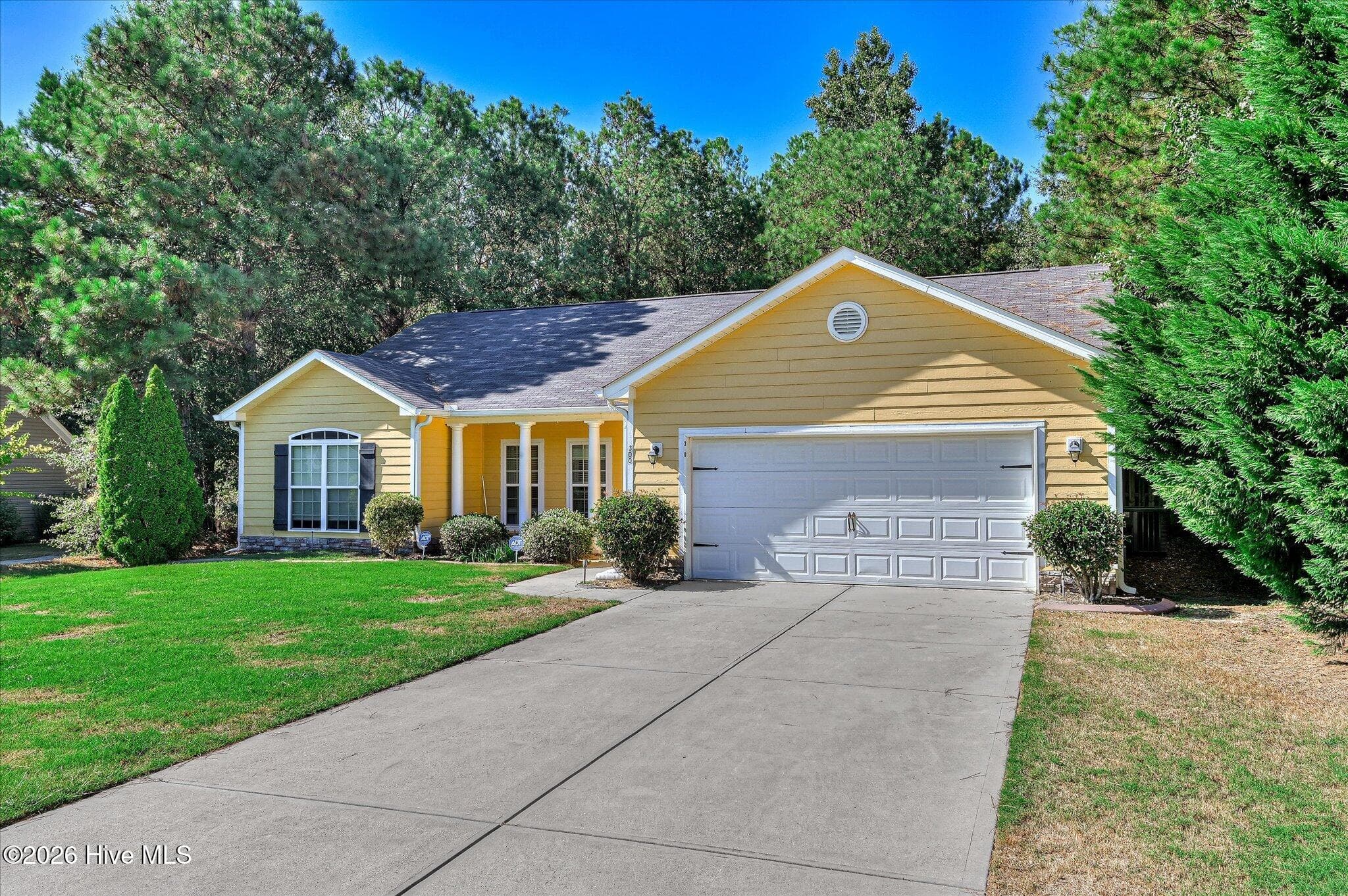 Single Family Residence at 300 Foxchase Circle, North Augusta, SC 29860, photo 4 of 31