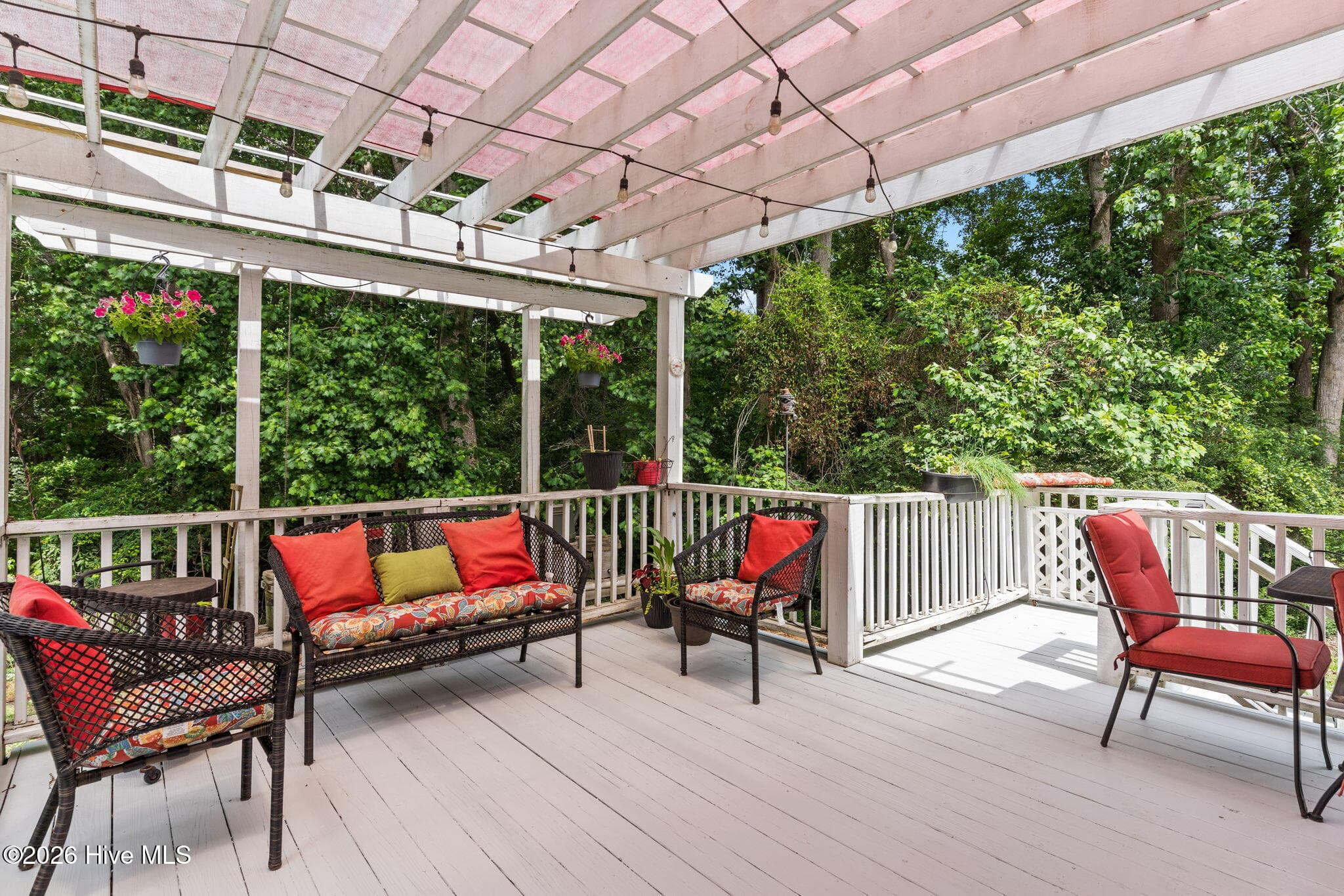 Lots of seating. Perfect for entertaining. - 9184 Seaside Landing SW, Calabash, NC 28467