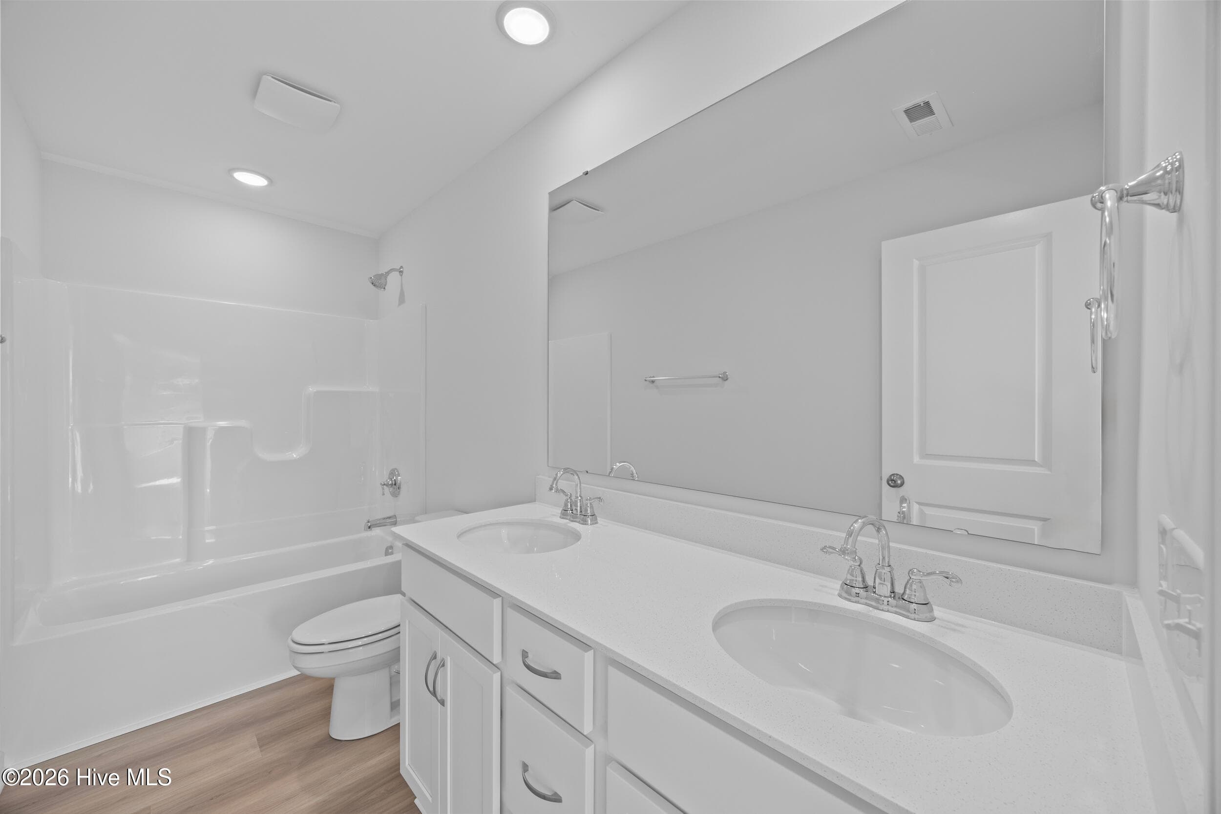 Single Family Residence at 910 Parkway Road, Boiling Spring Lakes, NC 28461, photo 16 of 34