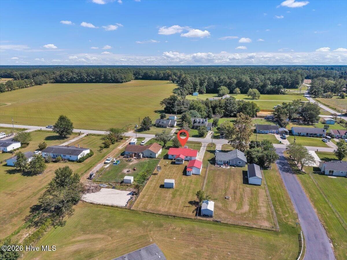 Single Family Residence at 1388 Halltown Road, Jacksonville, NC 28546, photo 6 of 42