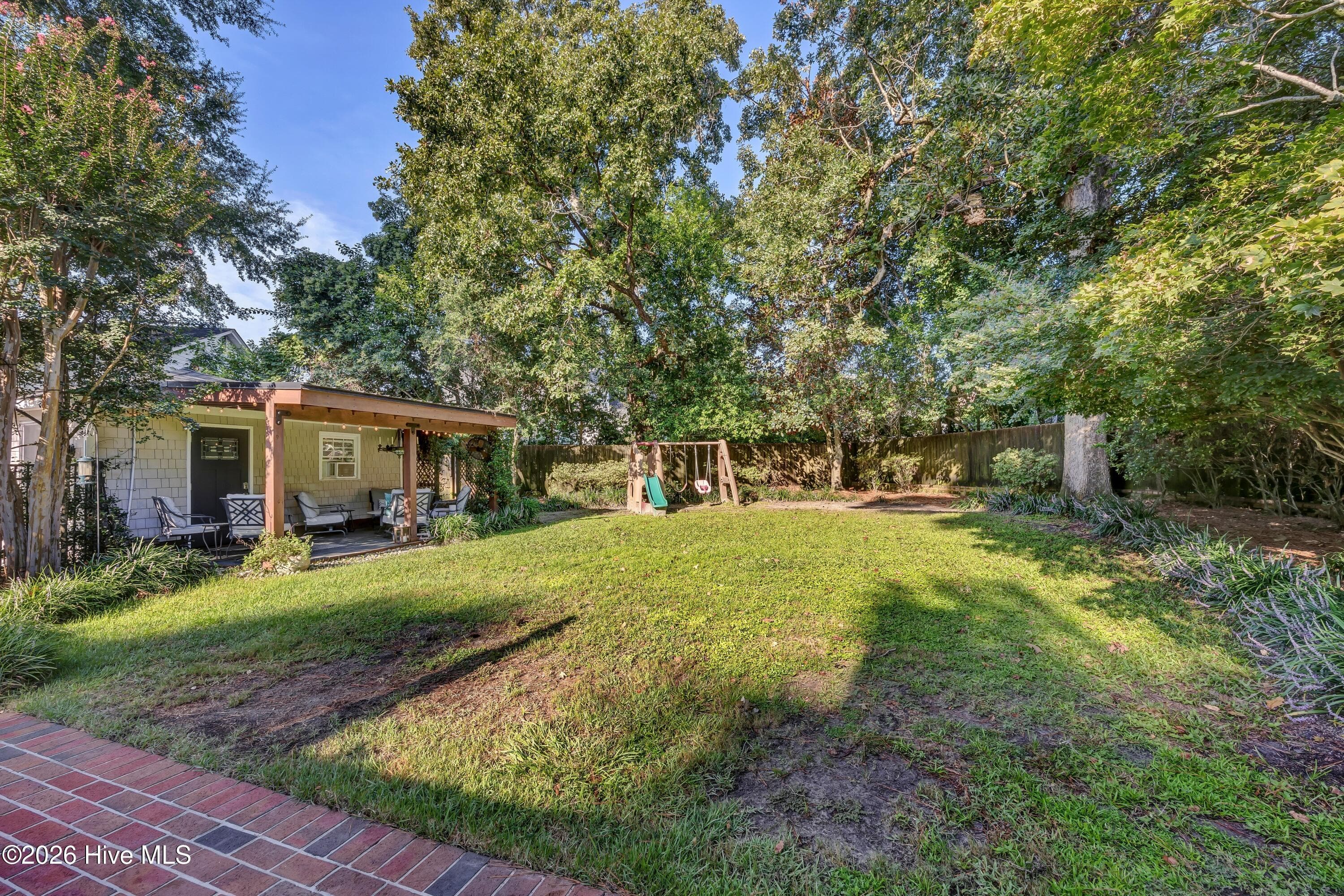 Single Family Residence at 318 Colonial Drive, Wilmington, NC 28403, photo 55 of 74