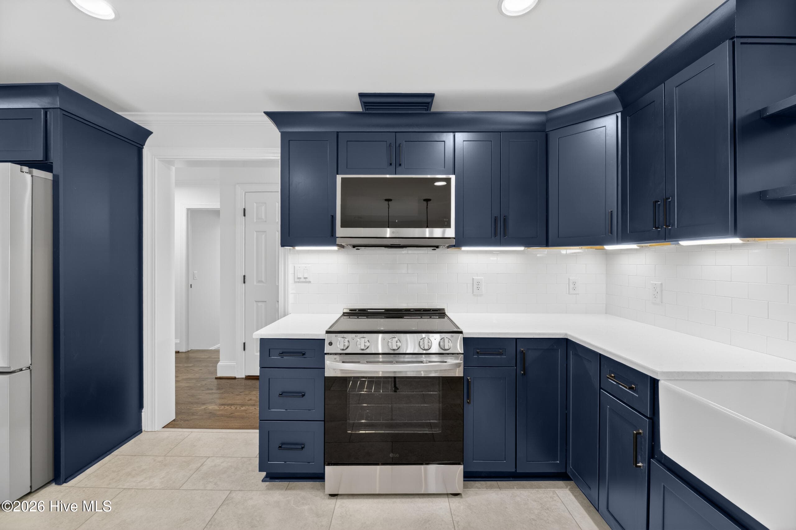 Single Family Residence at 208 Dupont Circle, Greenville, NC 27858, photo 12 of 53